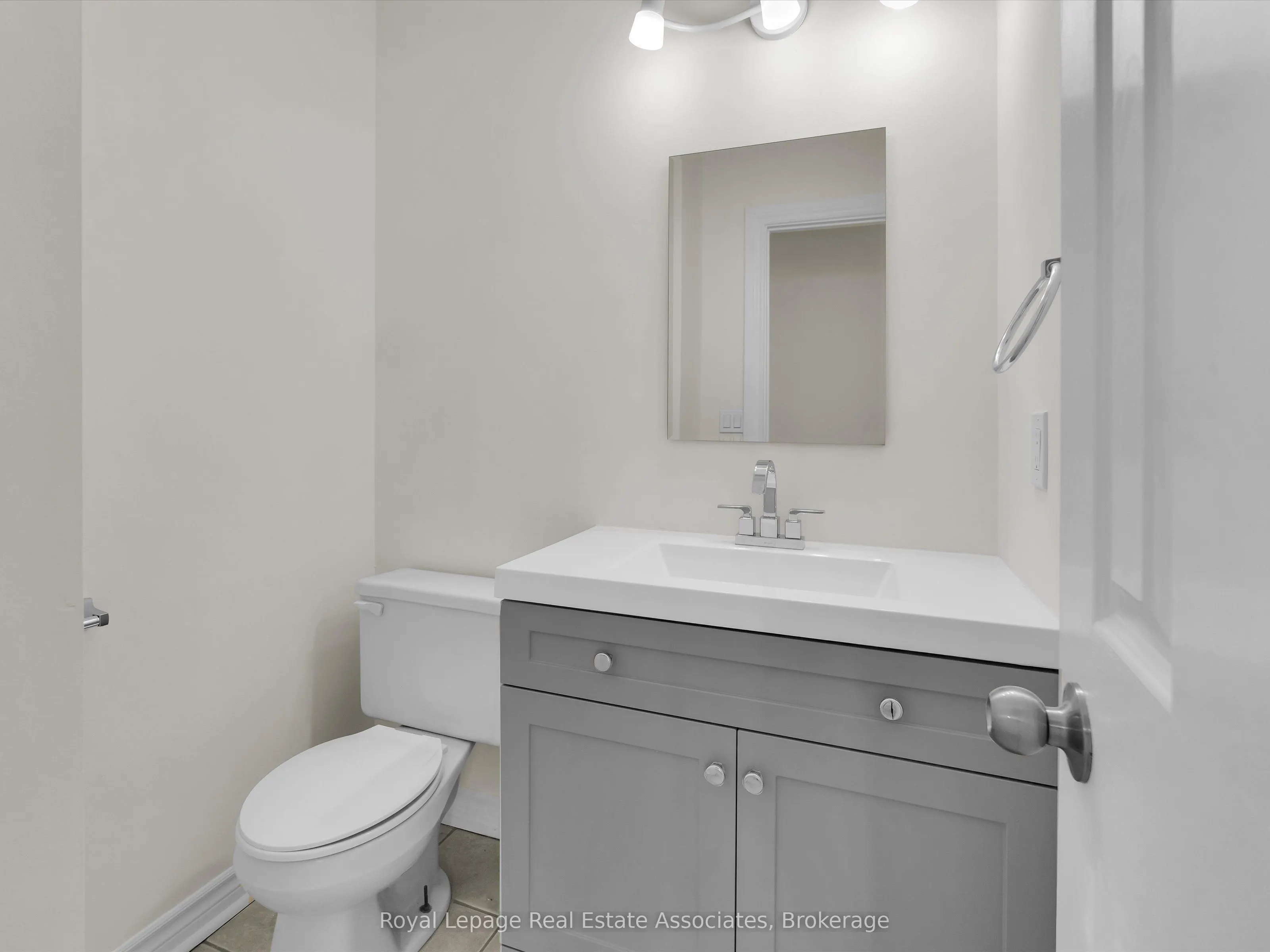 1581 Hidden Valley Road, #16