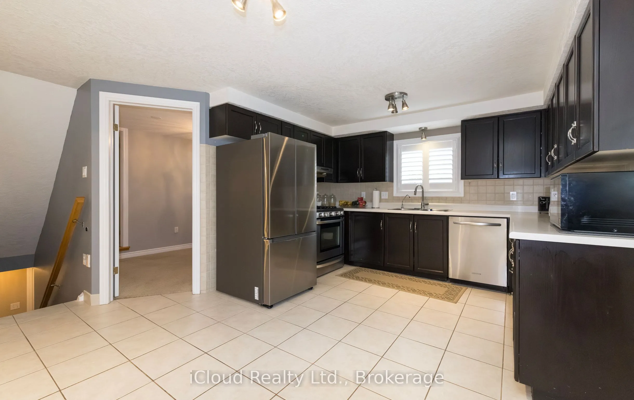 83 Endeavour Drive