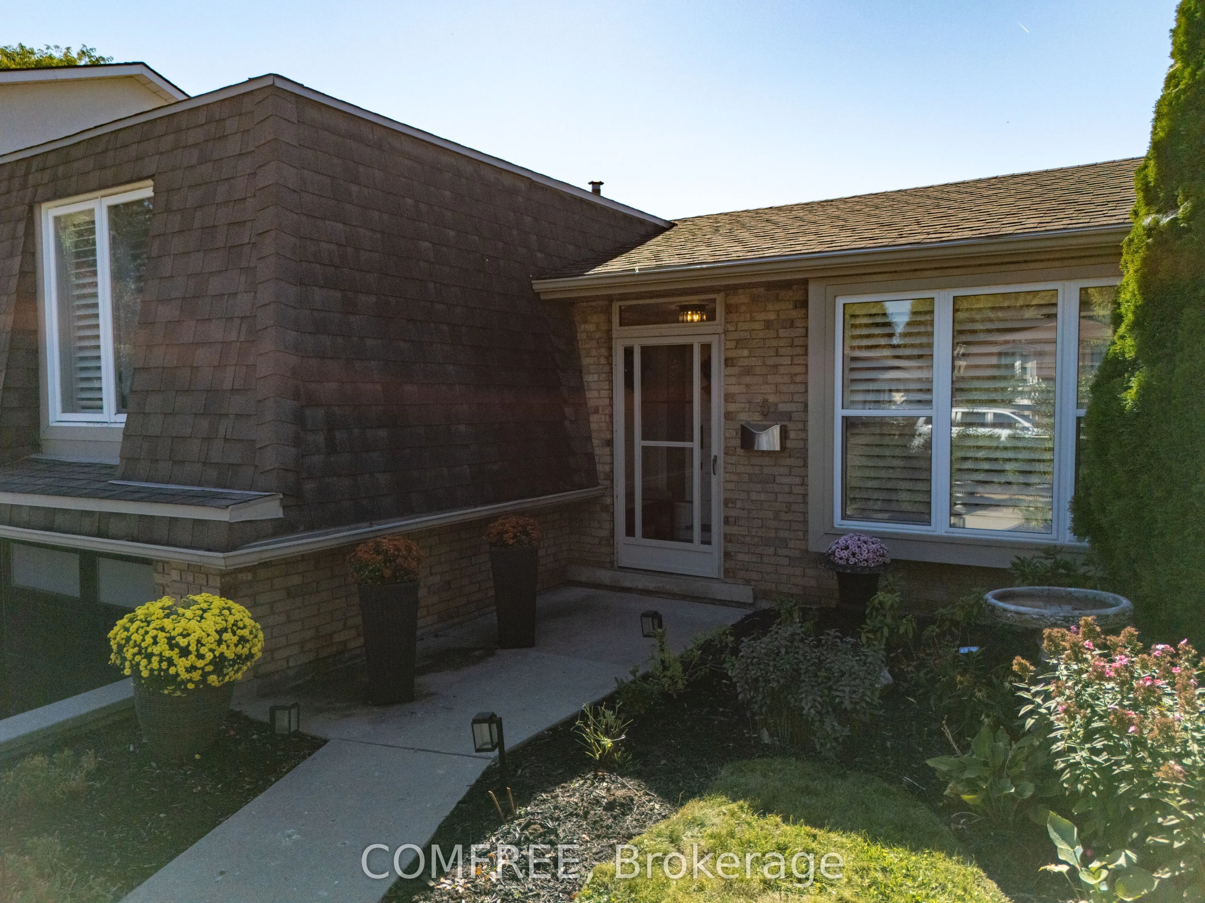 5 Beechwood Avenue
