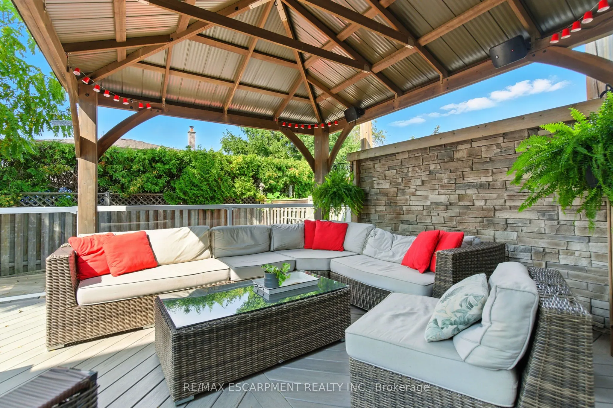 10 Millpond Place