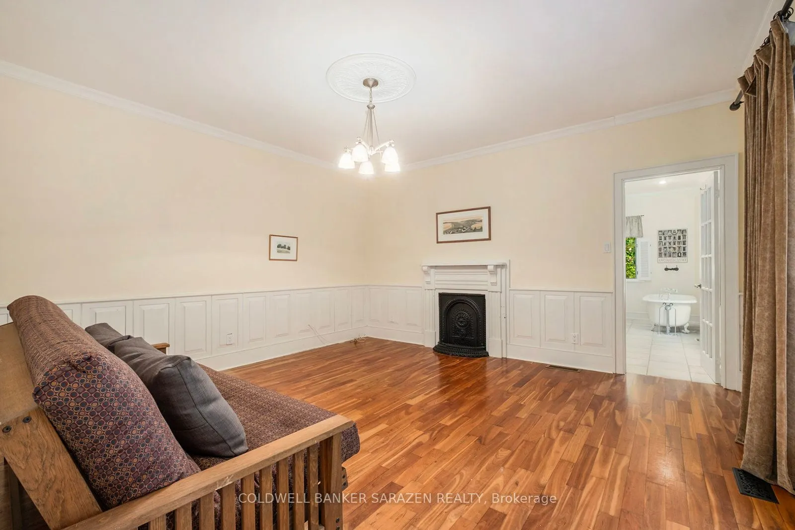 61 Drummond Street E