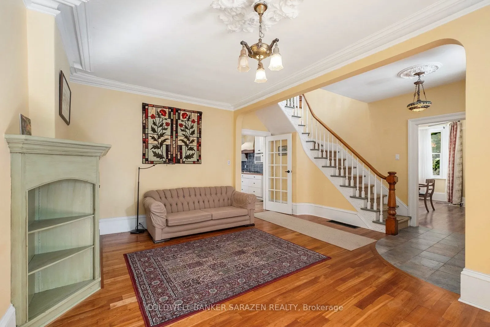61 Drummond Street E