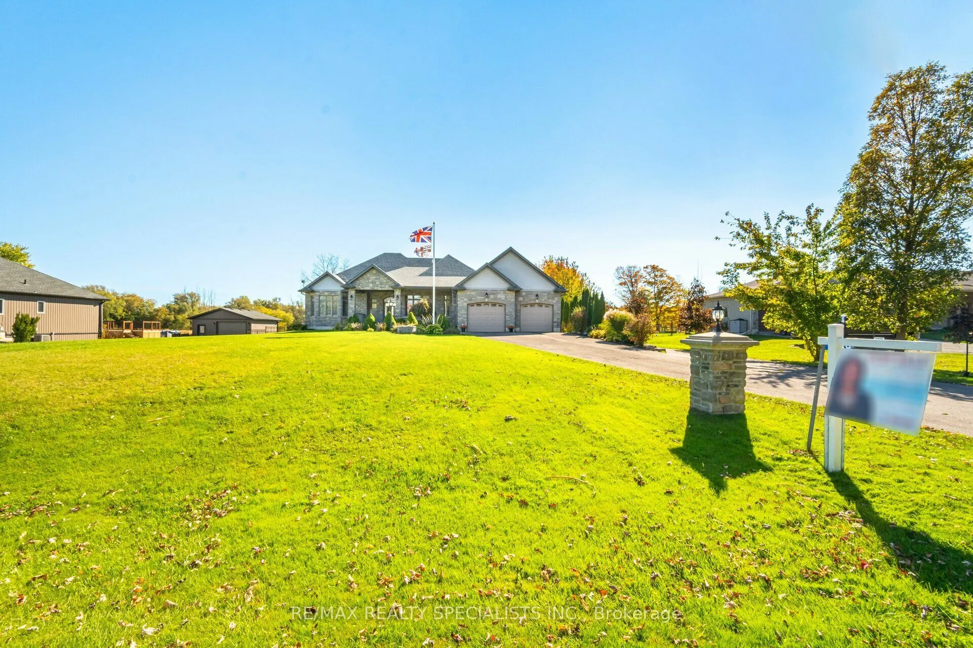 339 Sixth Concession Road