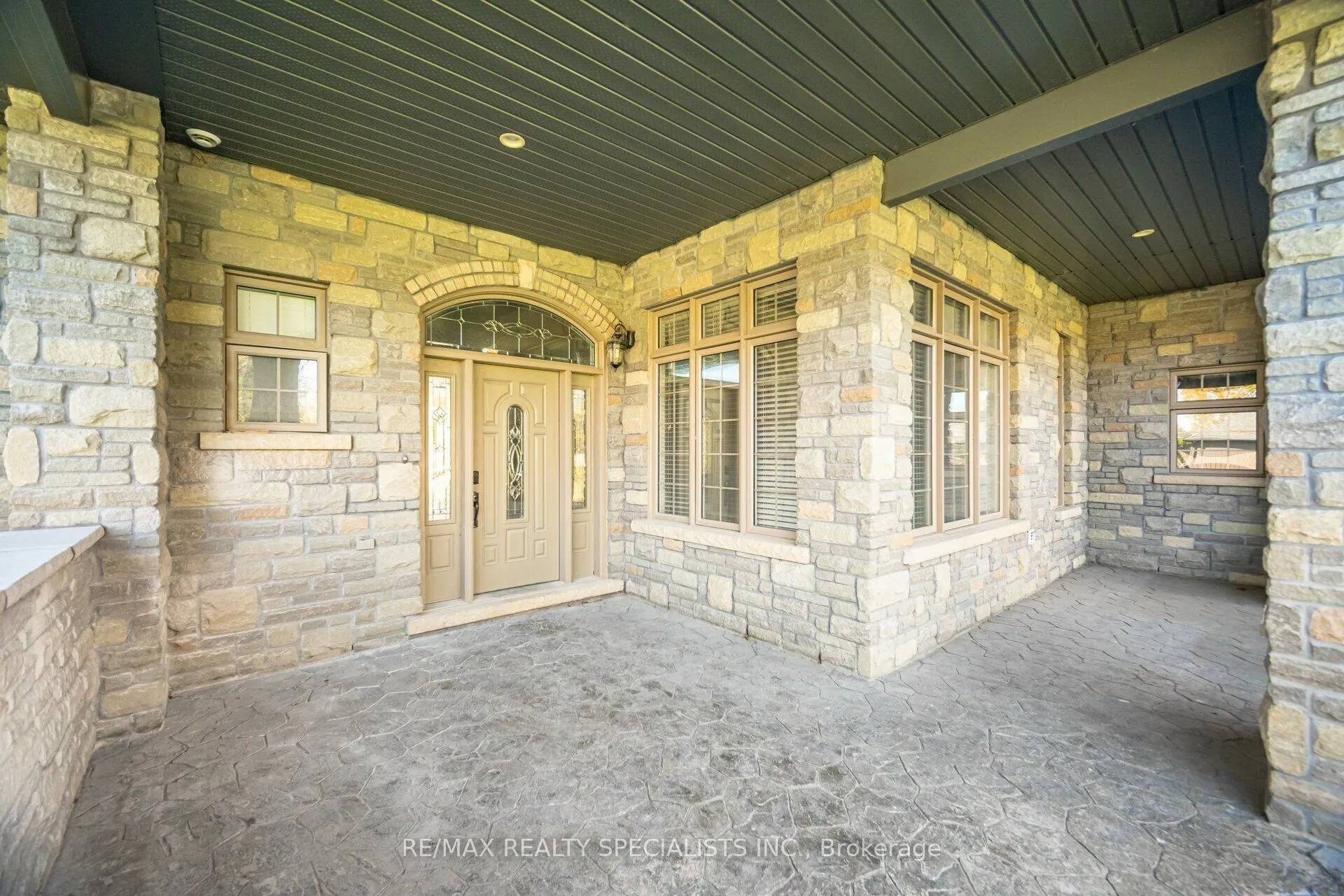 339 Sixth Concession Road