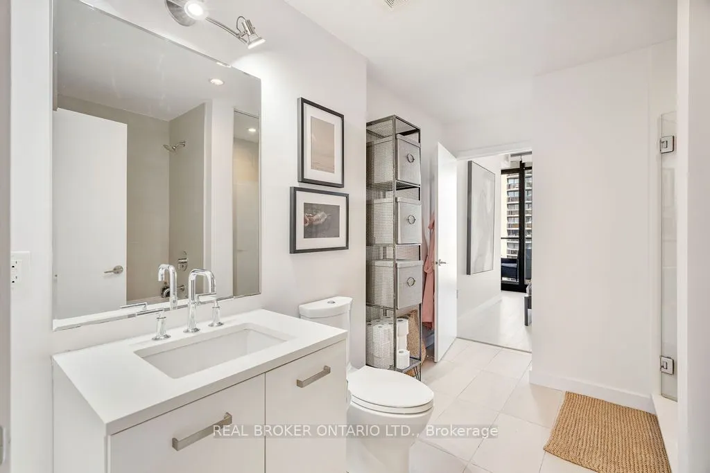 224 Lyon Street N, #1111