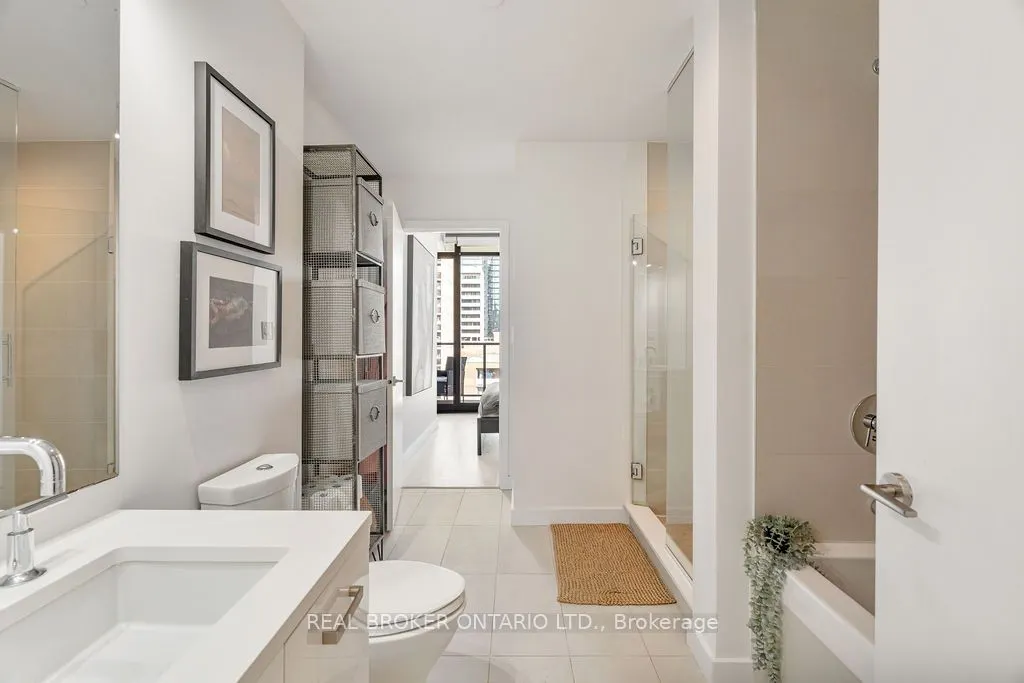 224 Lyon Street N, #1111