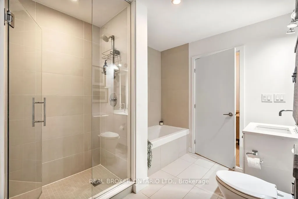 224 Lyon Street N, #1111