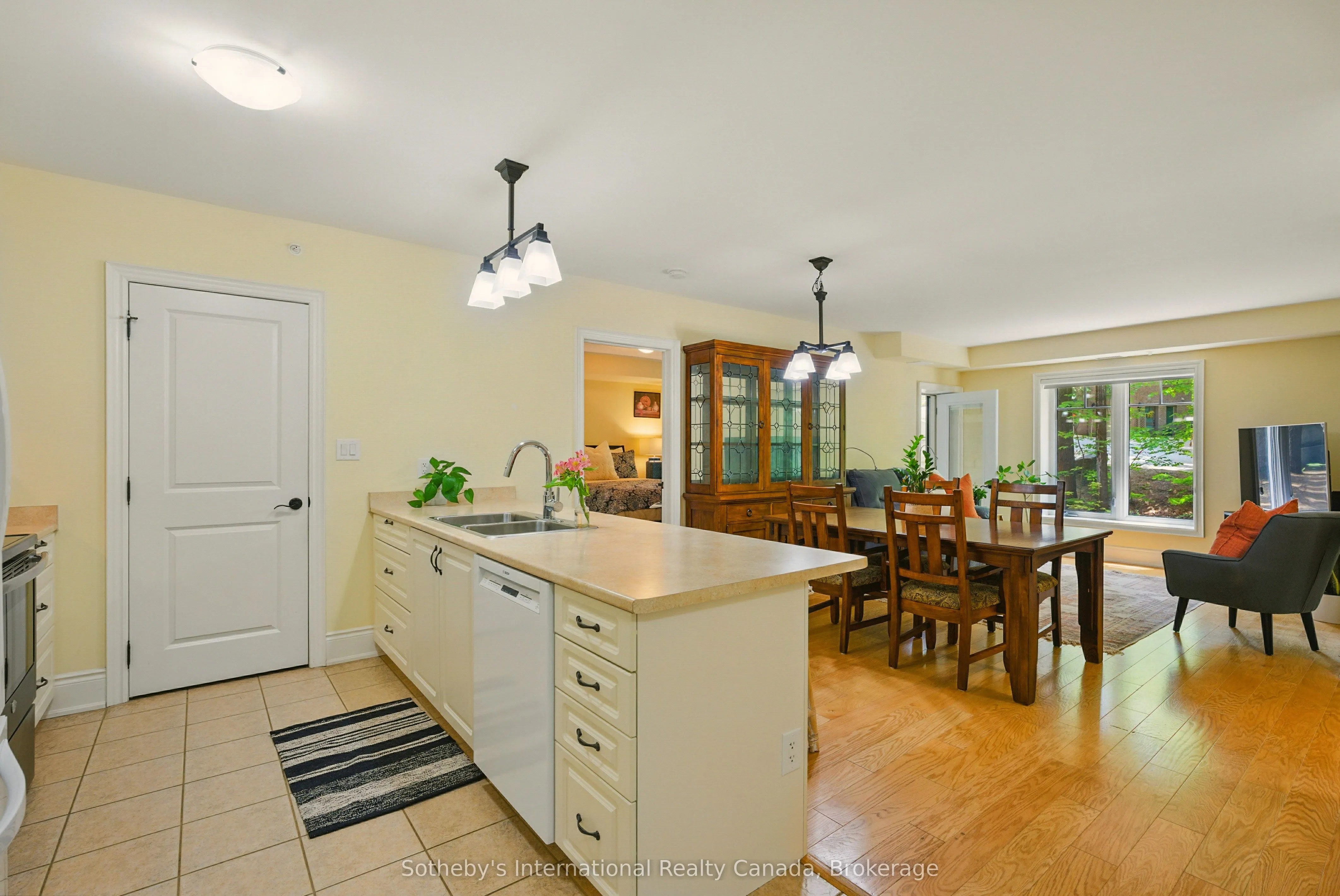 391B Manitoba Street, #103
