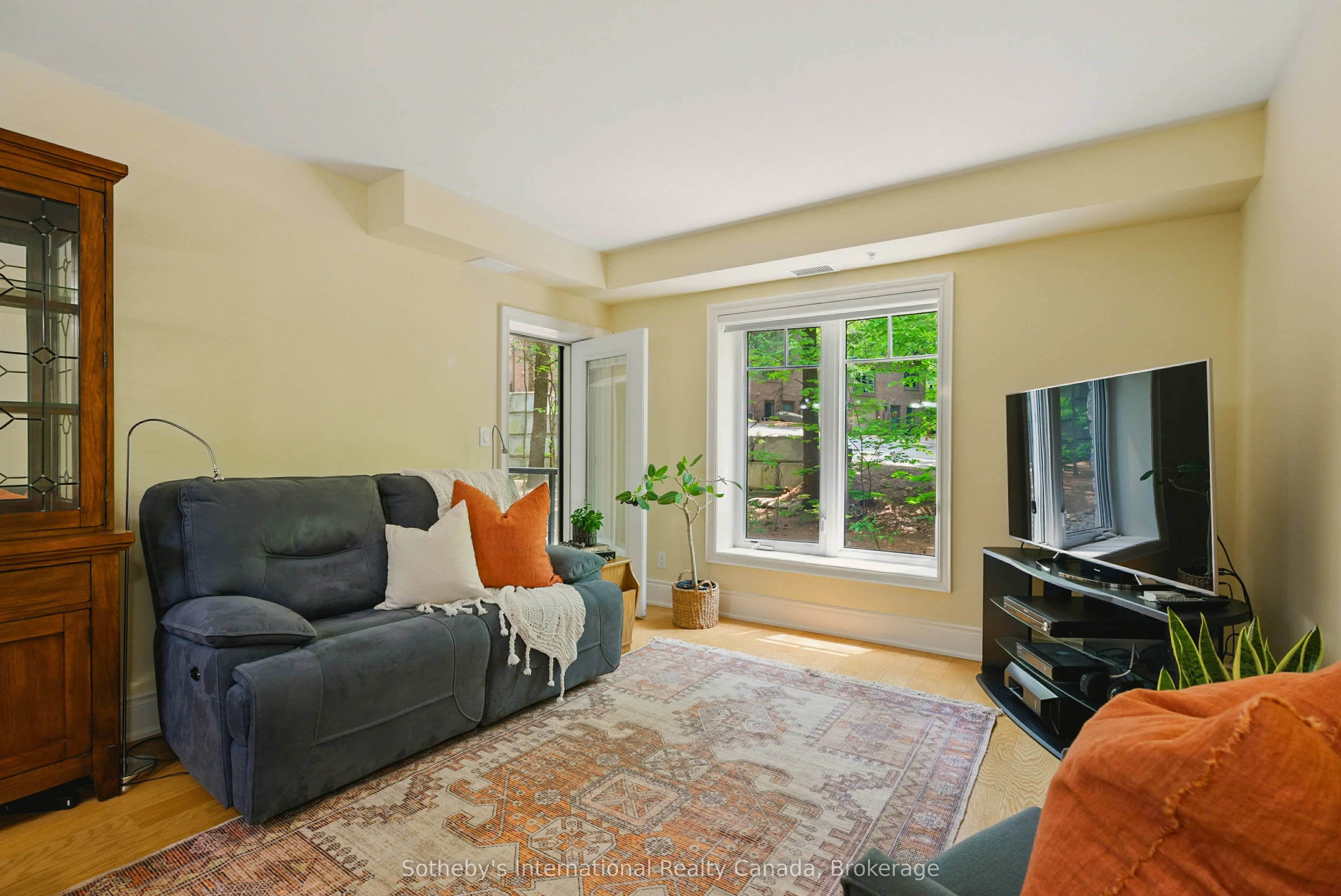 391B Manitoba Street, #103