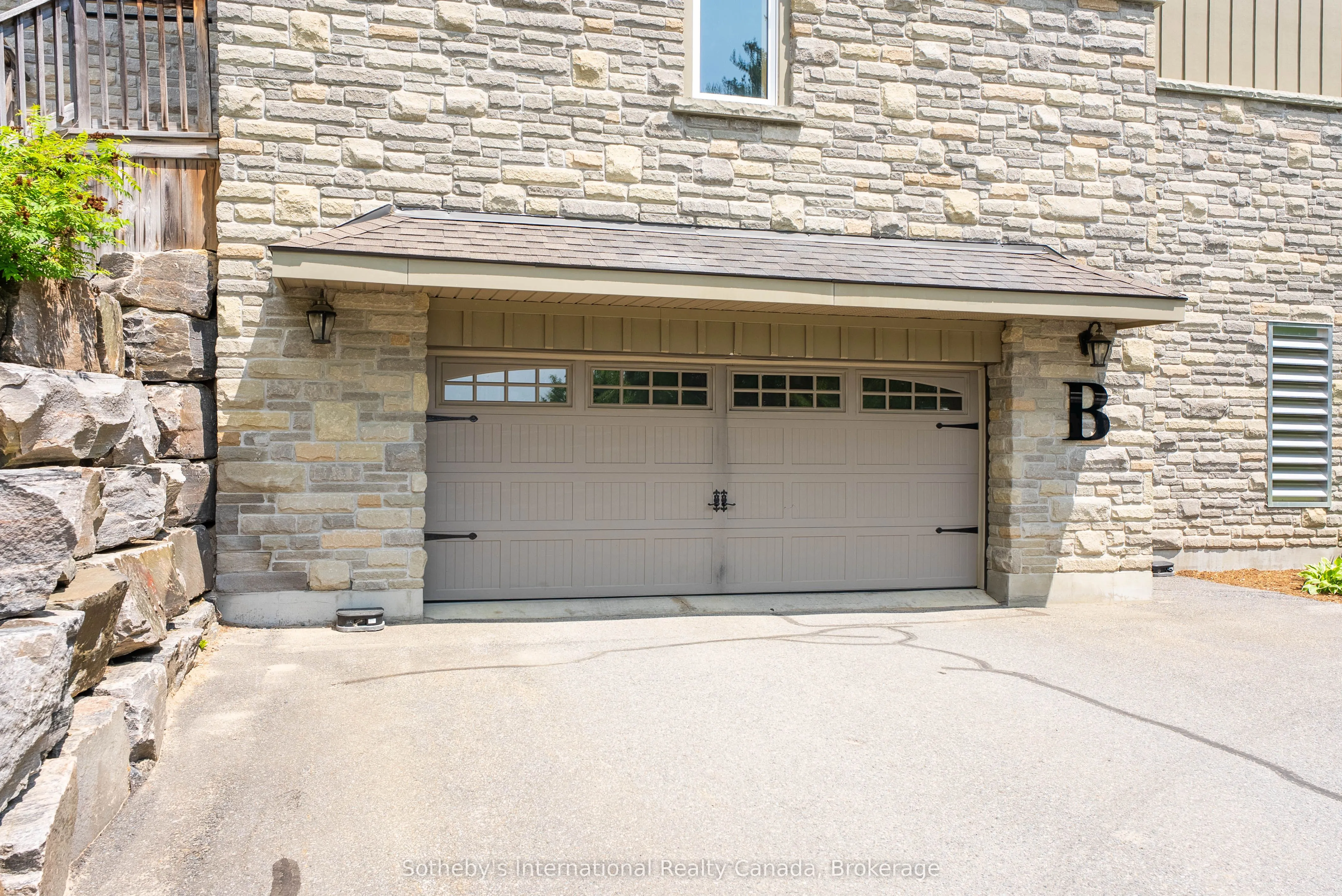 391B Manitoba Street, #103