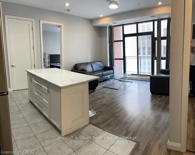 112 King Street E, #608