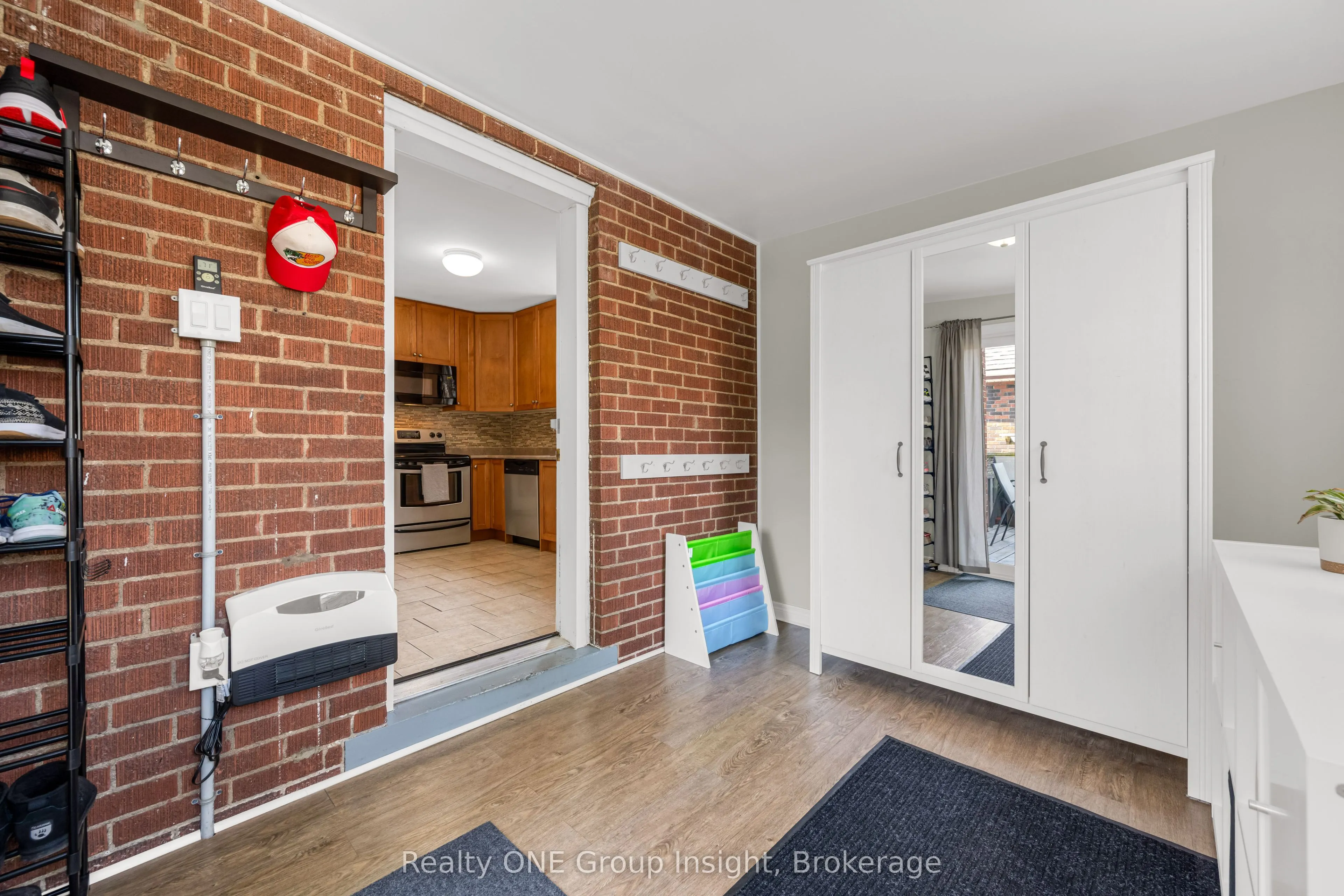 150 Garside Avenue S