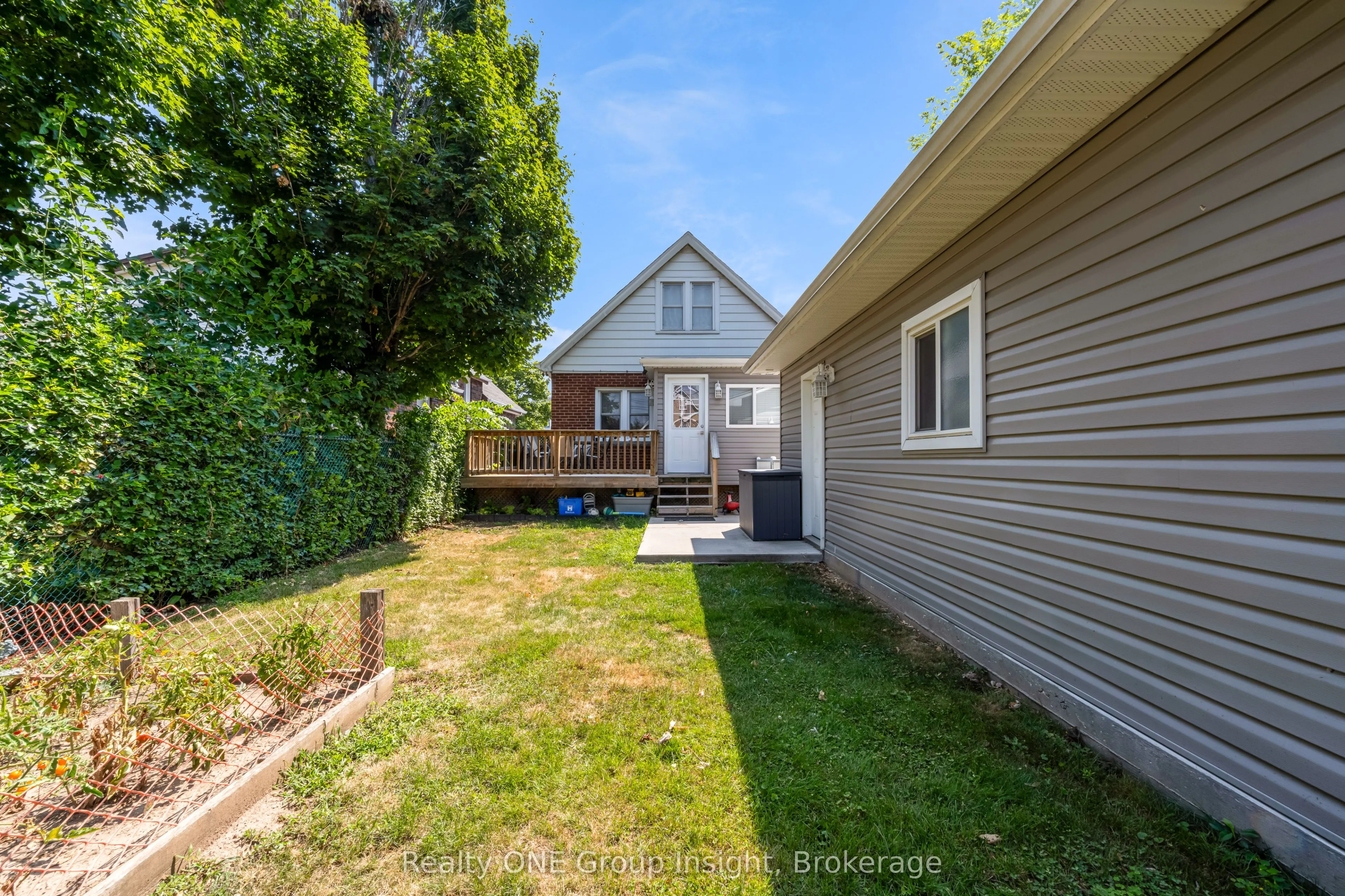 150 Garside Avenue S