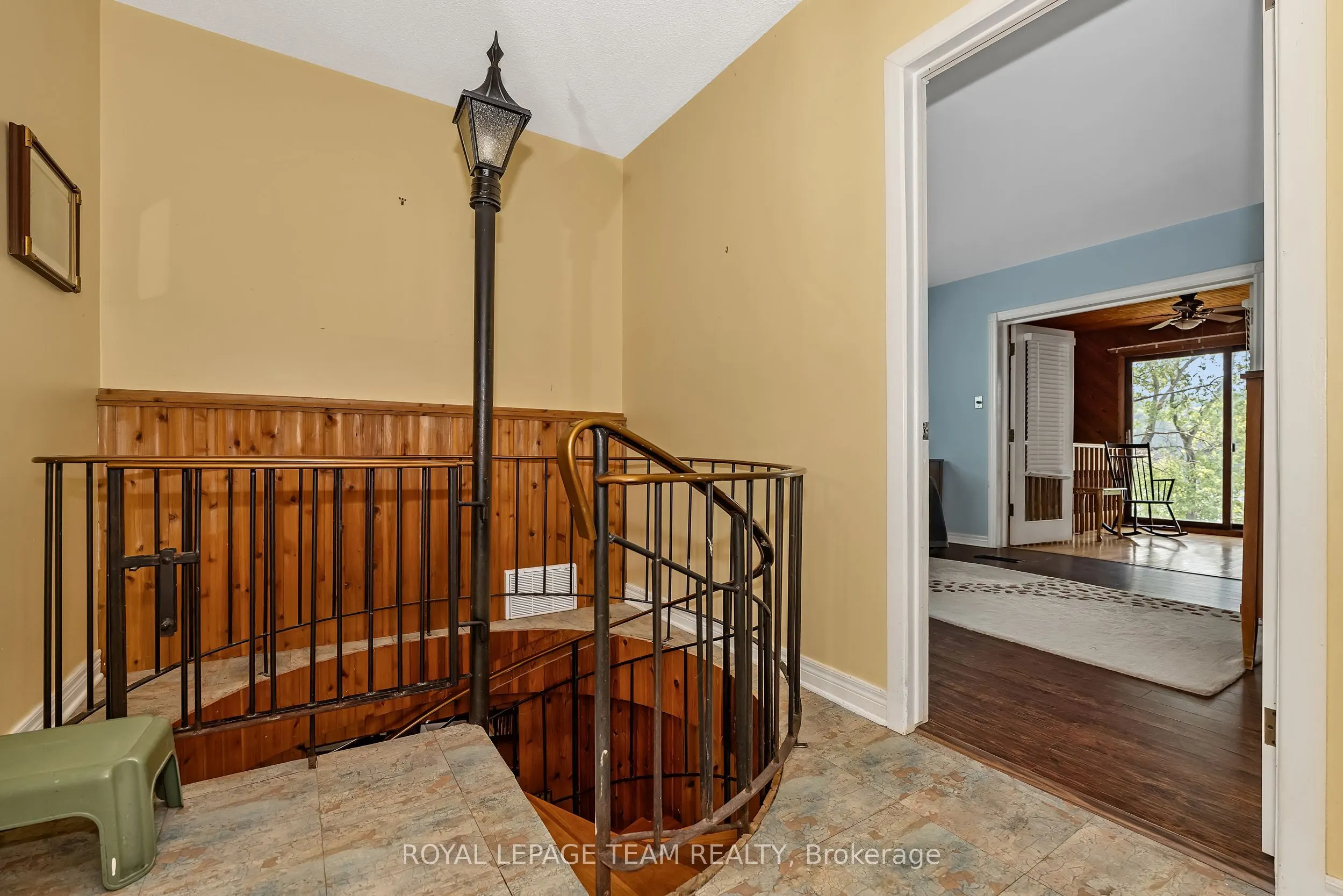 1210 Bayview Drive