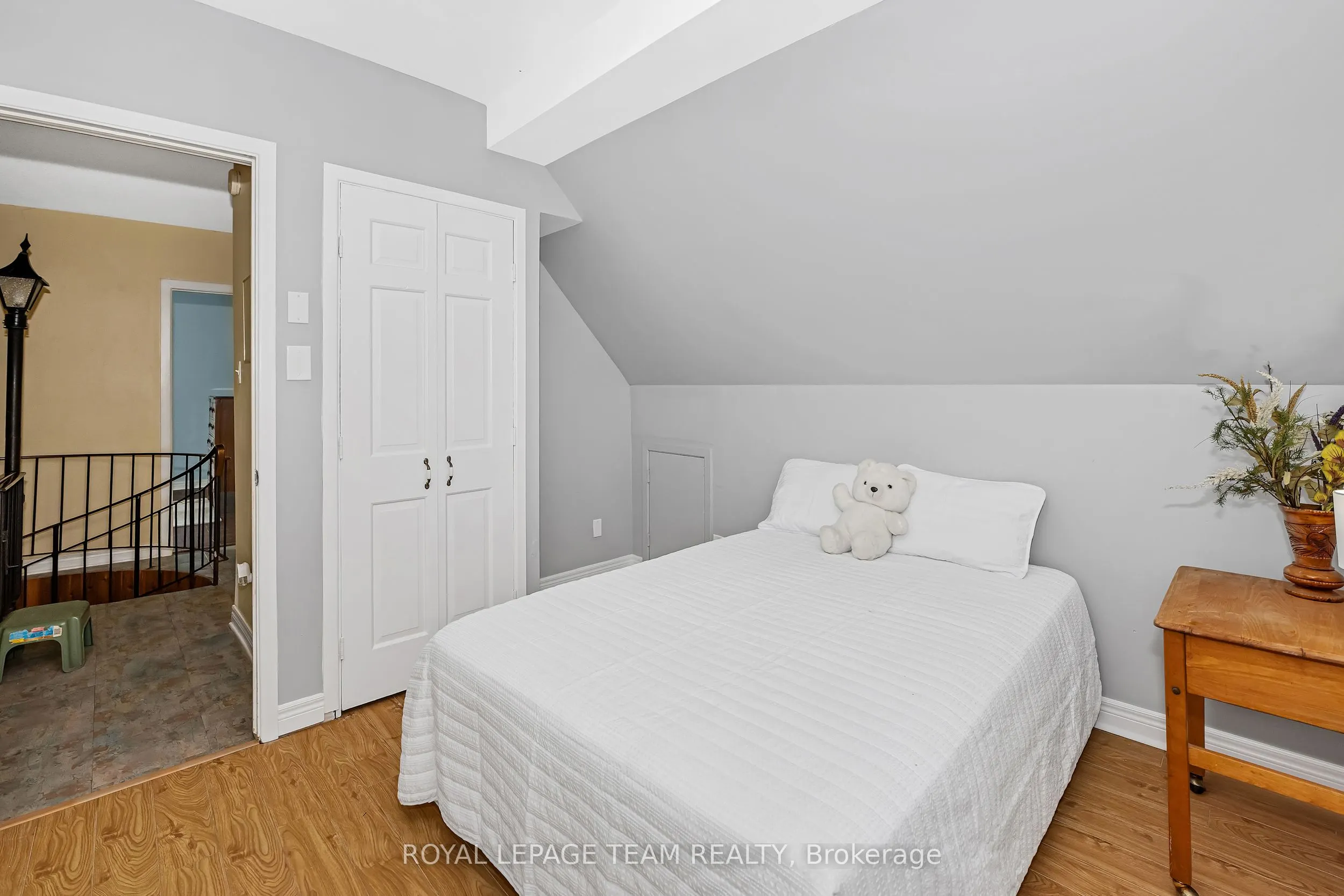 1210 Bayview Drive