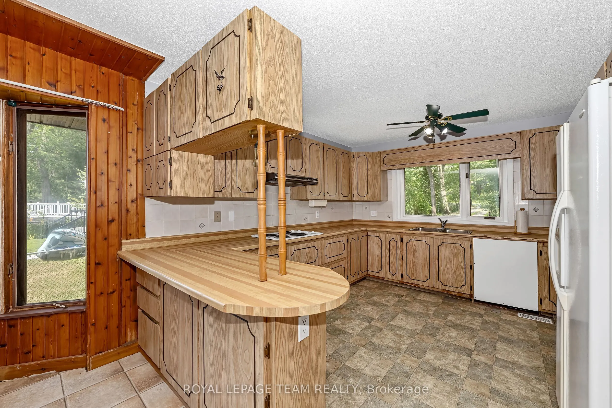 1210 Bayview Drive