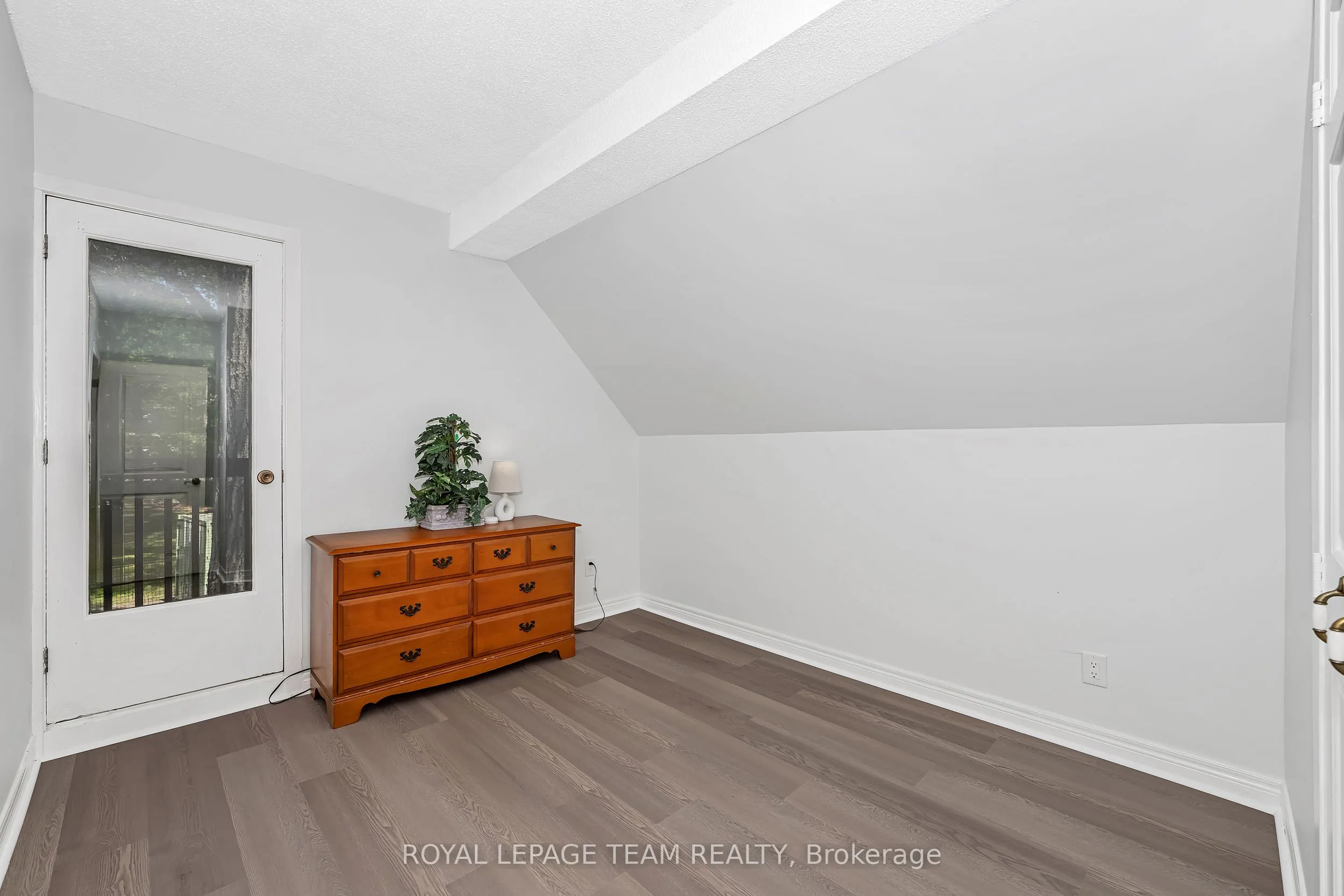 1210 Bayview Drive