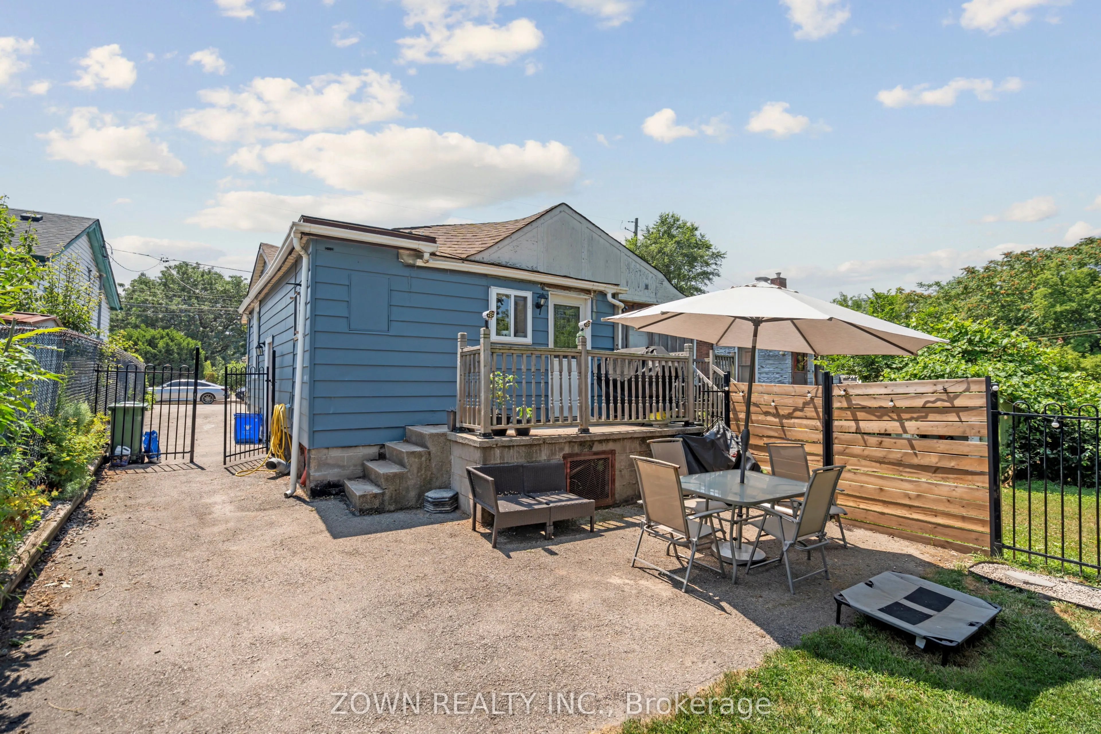 64 Sheaffe Street