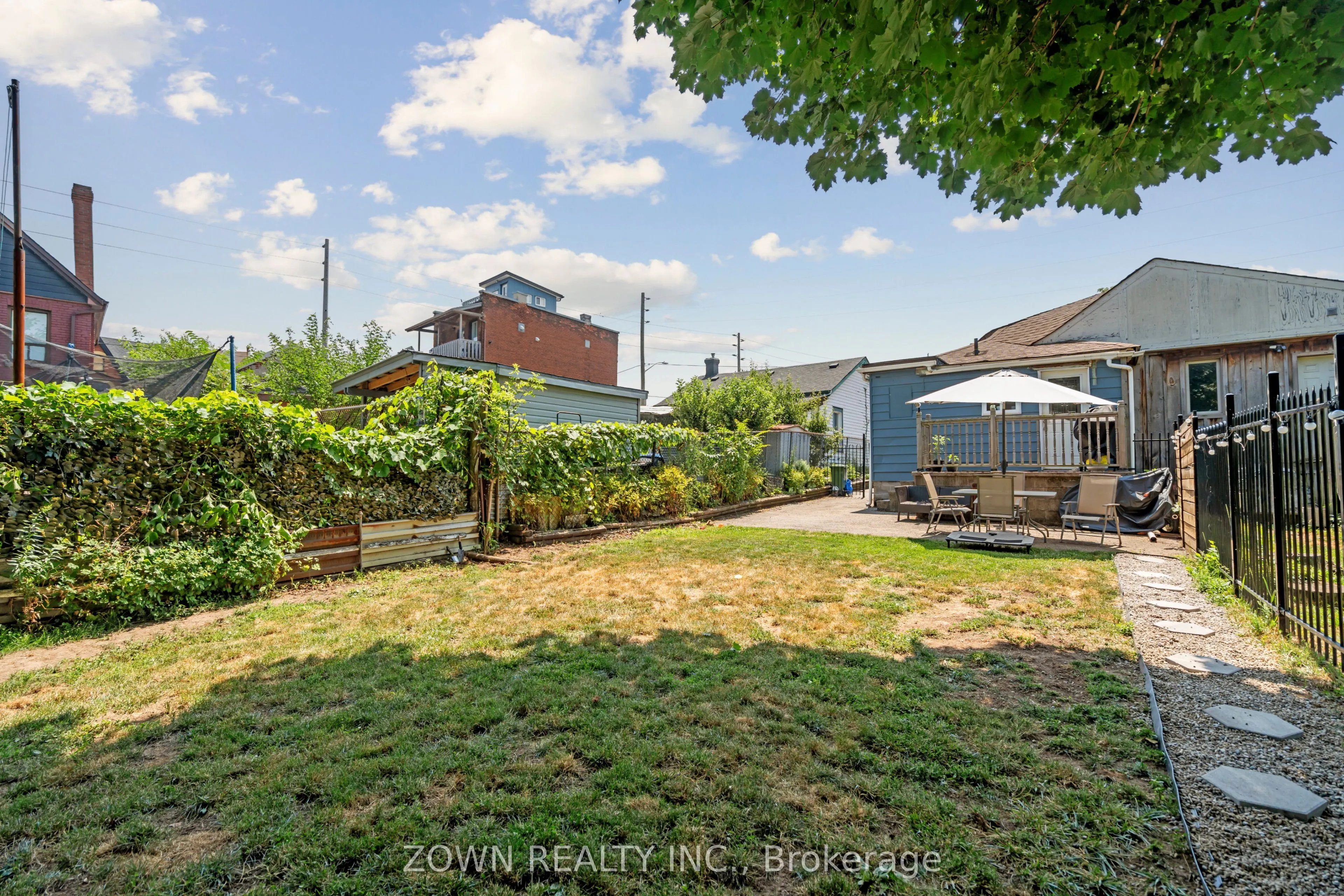 64 Sheaffe Street