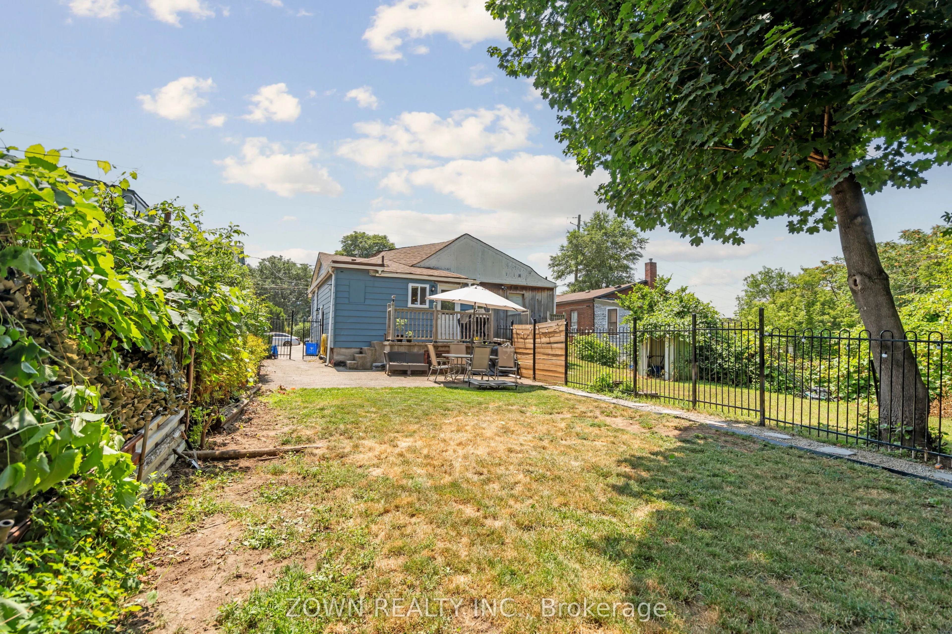 64 Sheaffe Street