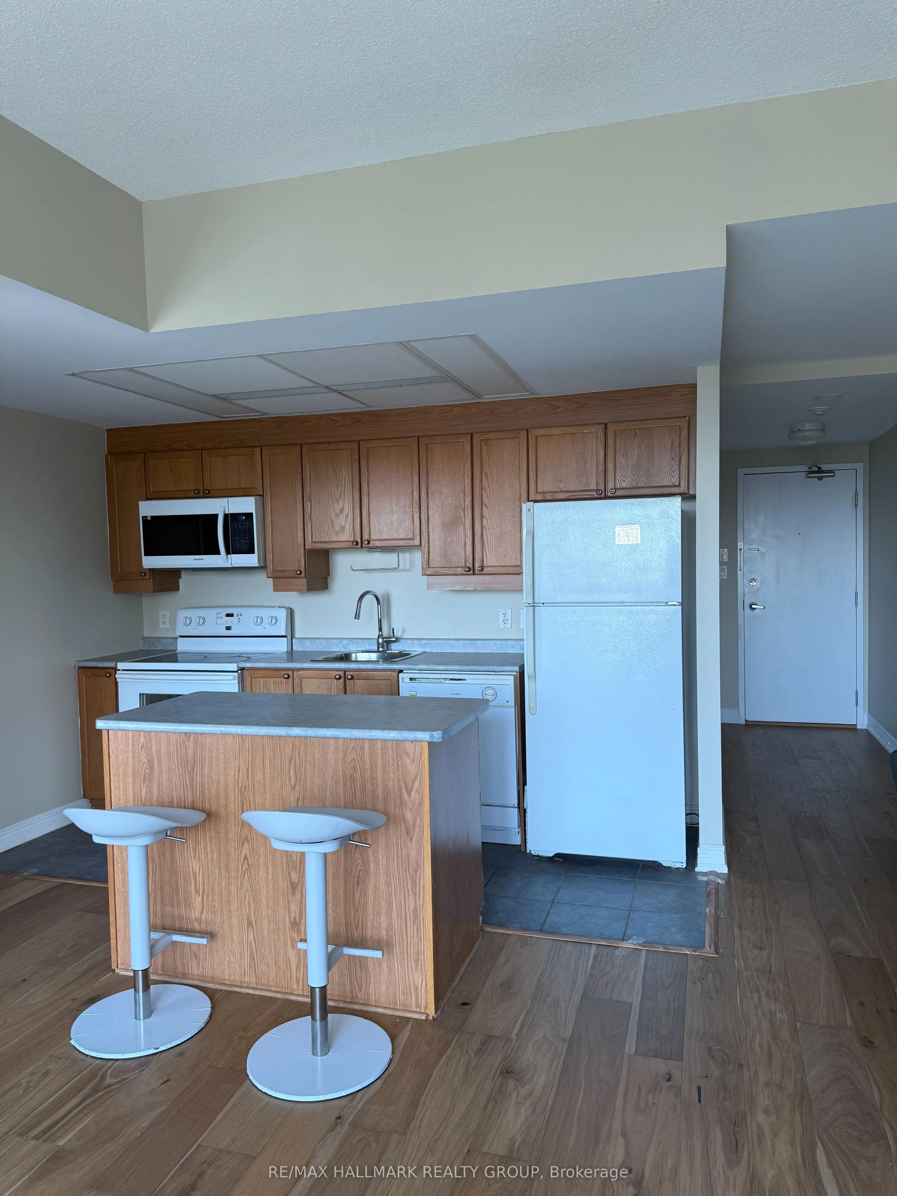 134 York Street, #805