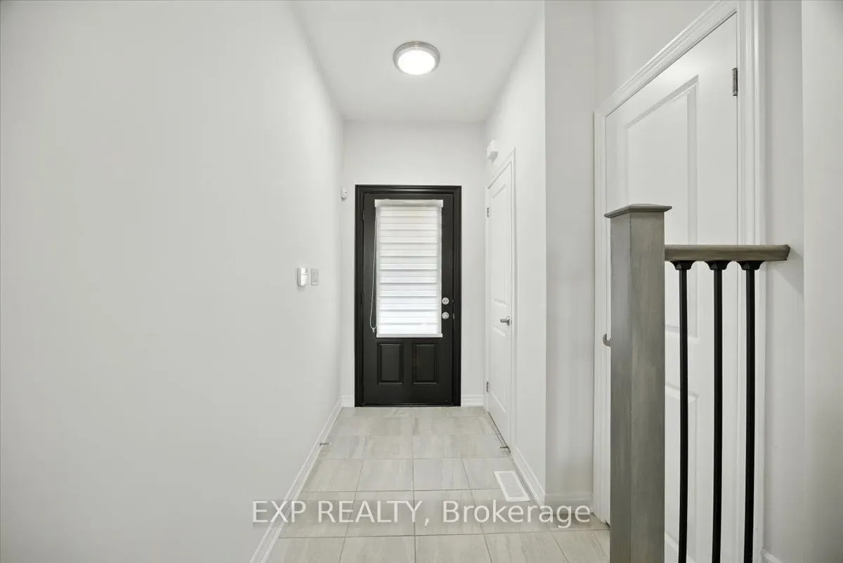 27 Mockingbird Lane E, #52