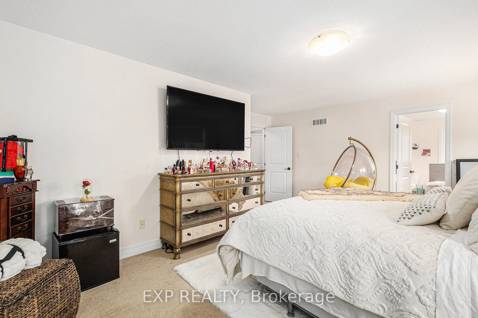 182 Sunita Crescent