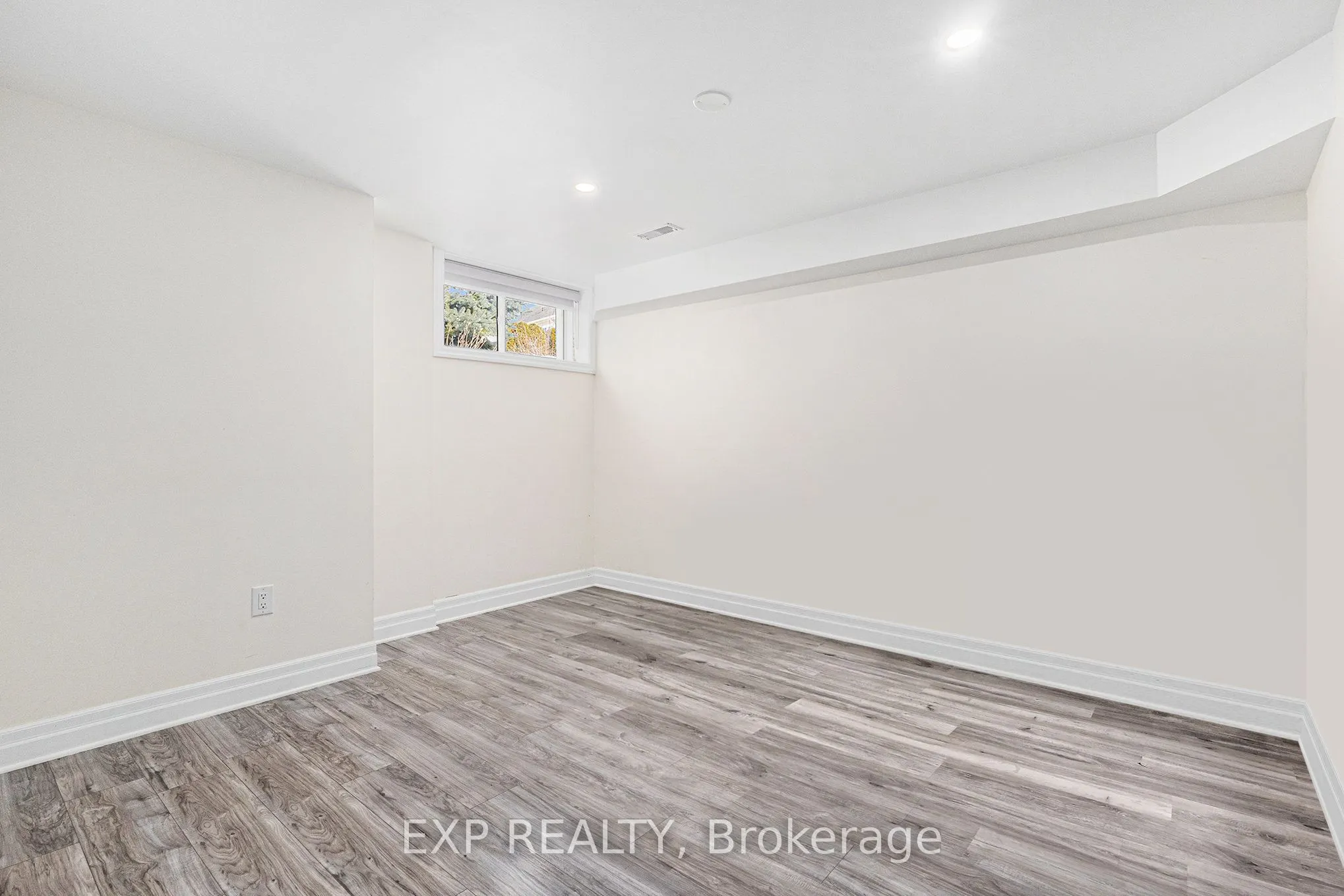 182 Sunita Crescent