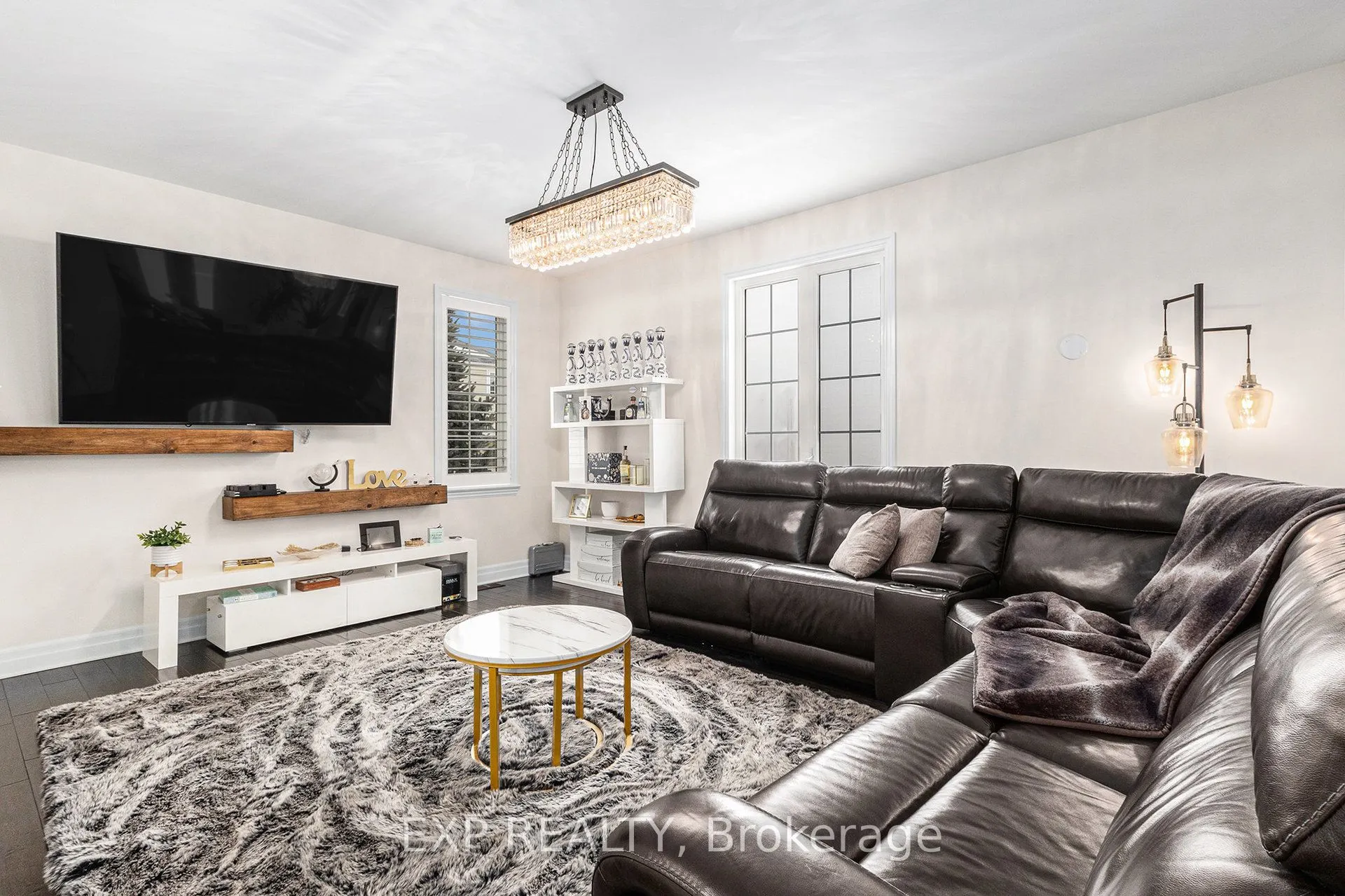 182 Sunita Crescent
