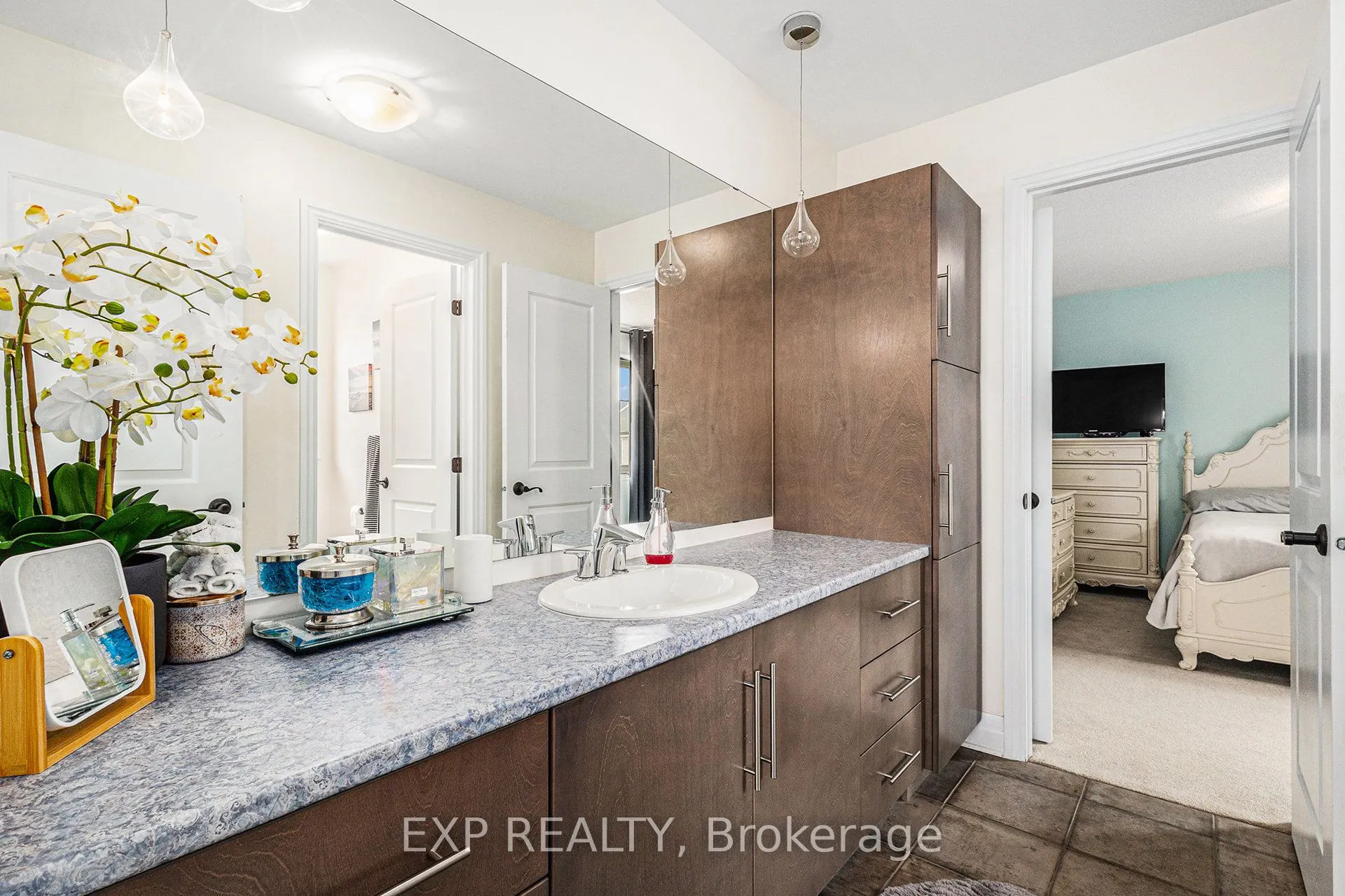 182 Sunita Crescent