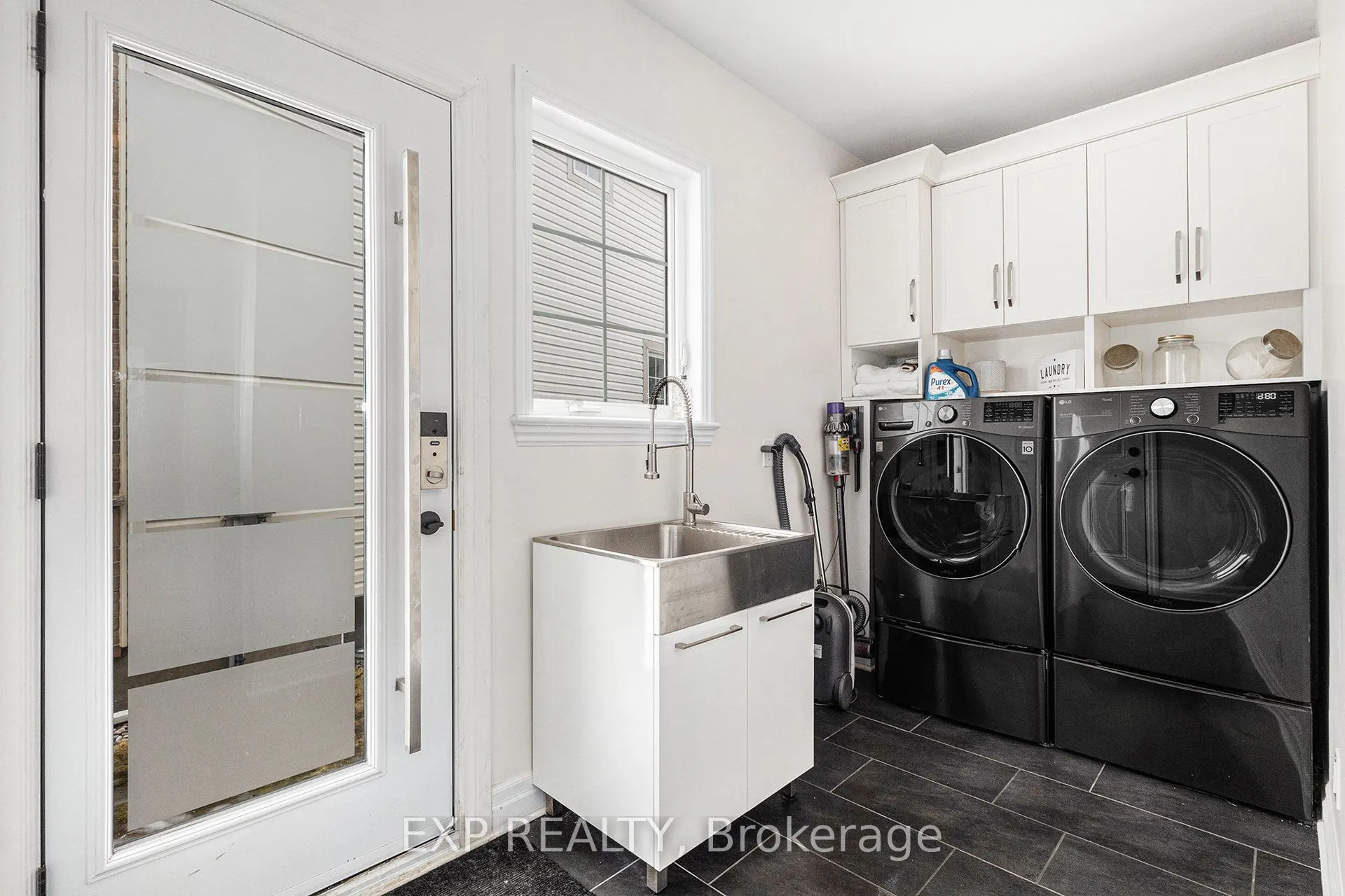 182 Sunita Crescent
