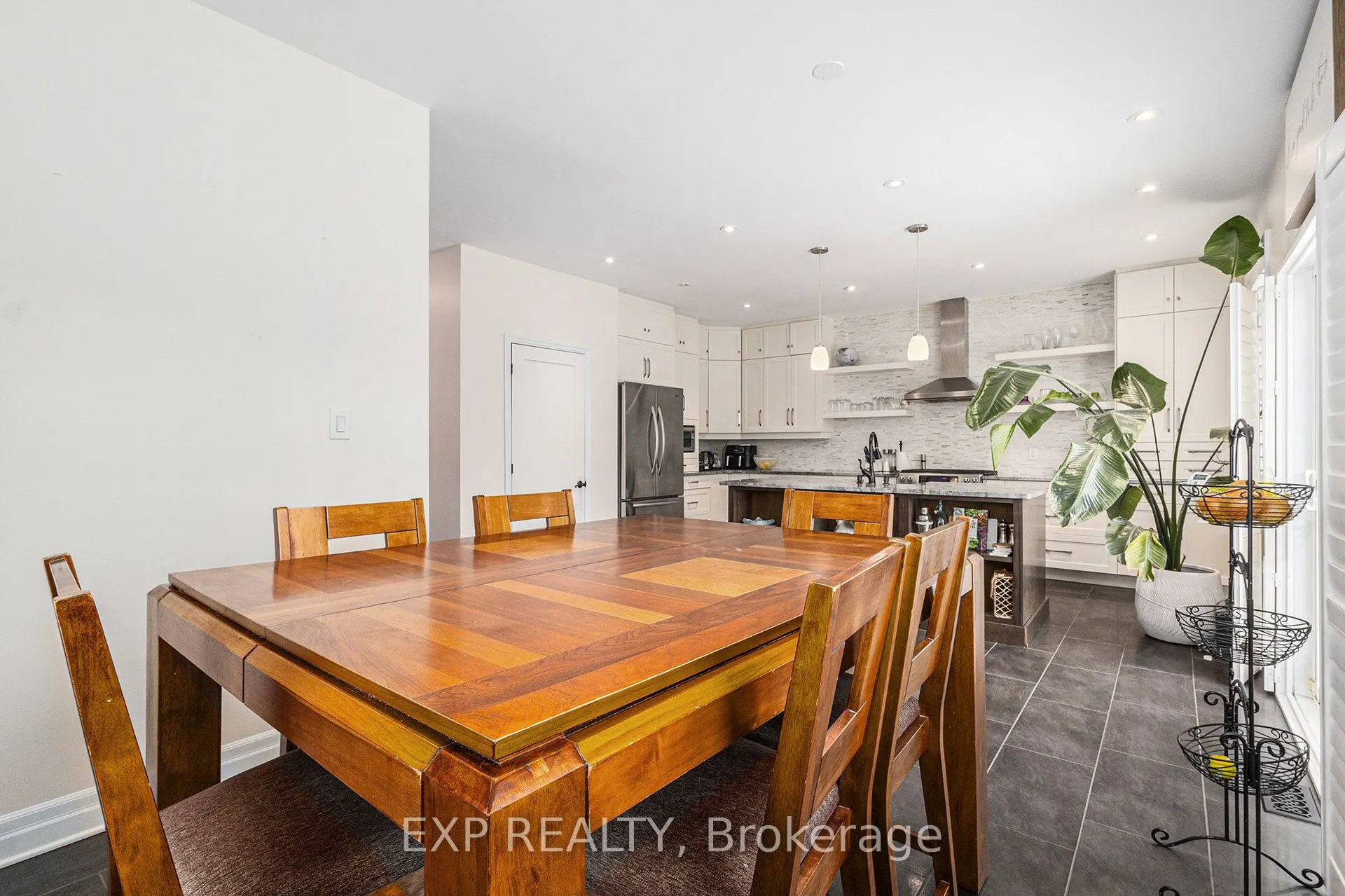 182 Sunita Crescent