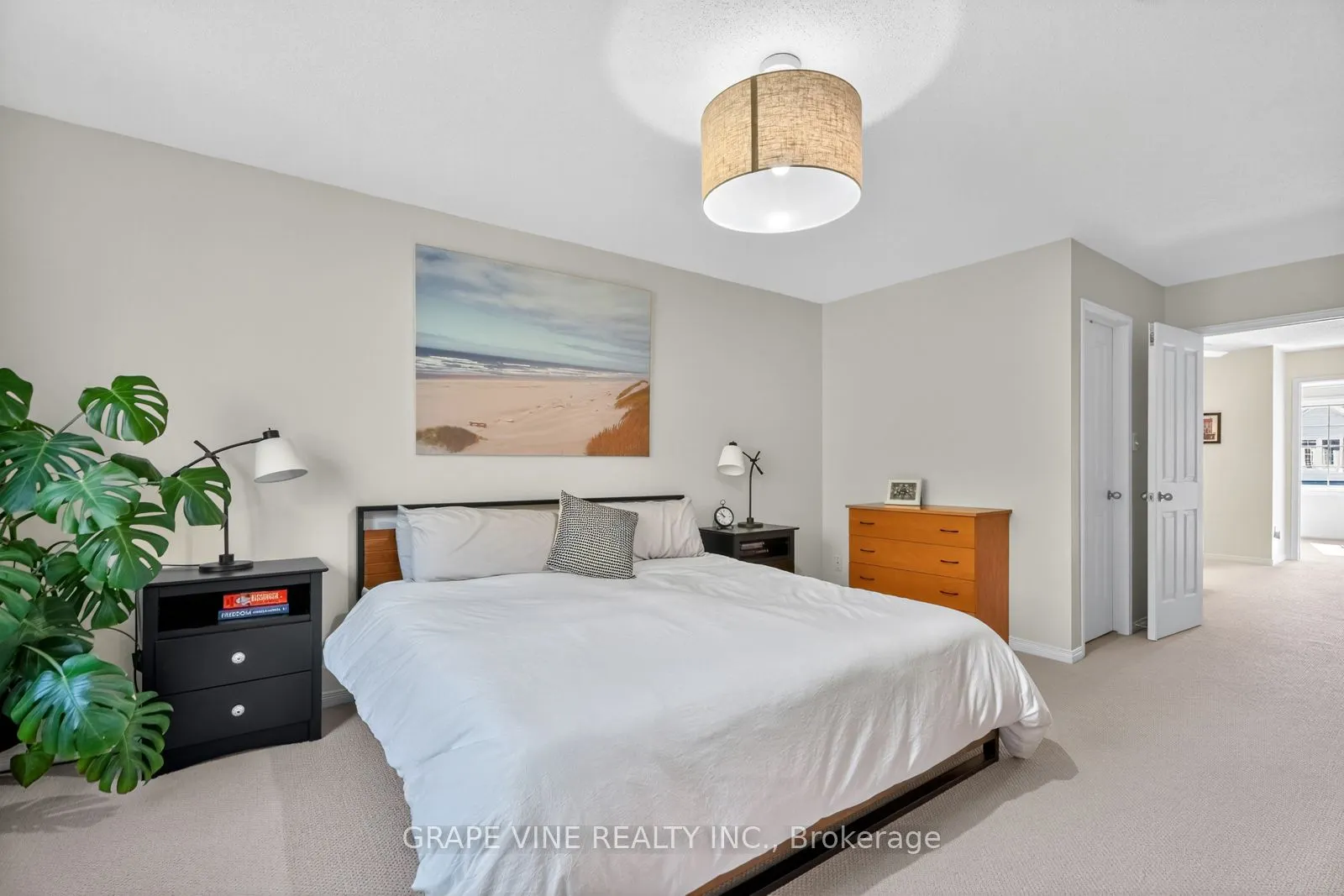 19 Fieldberry Private