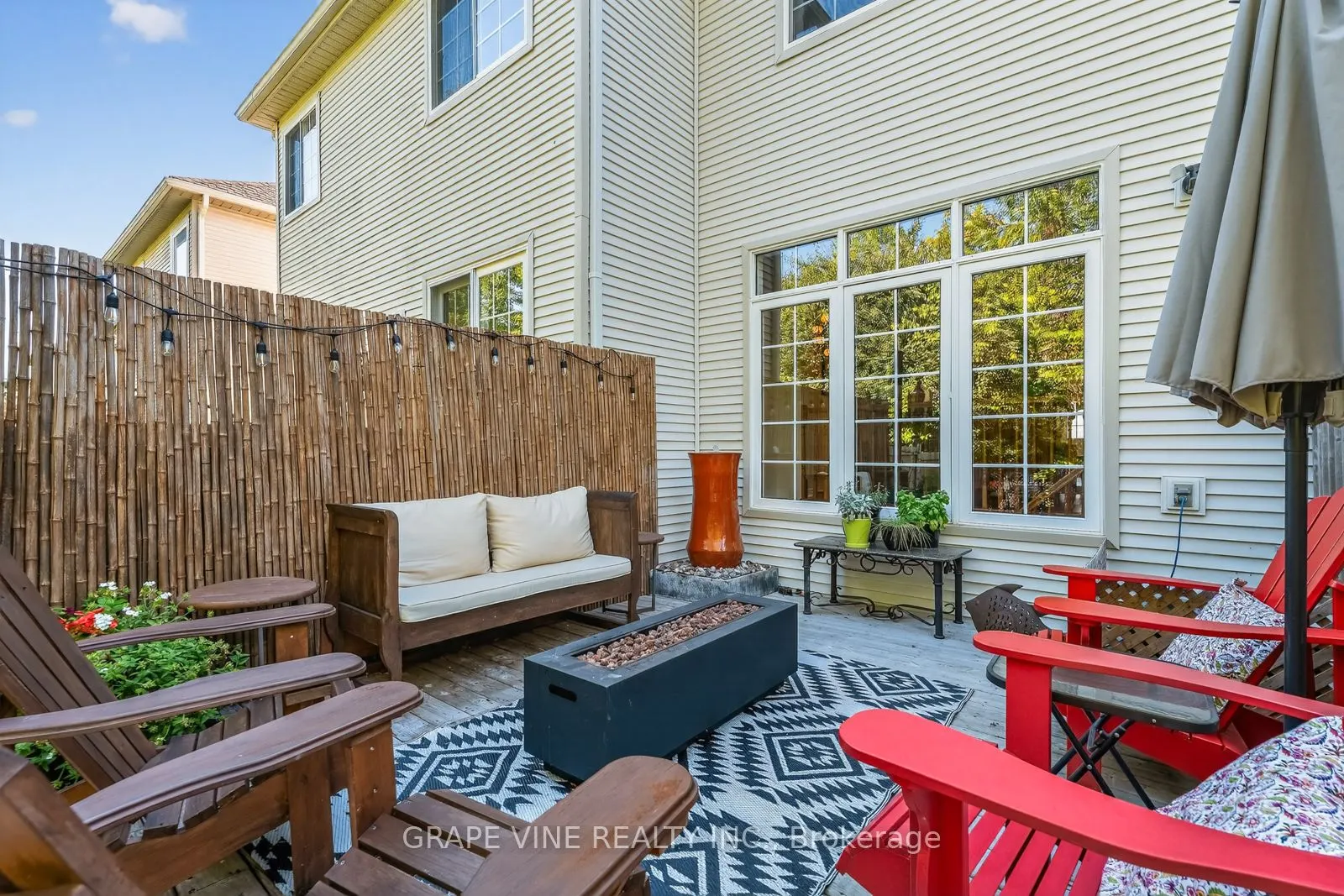 19 Fieldberry Private