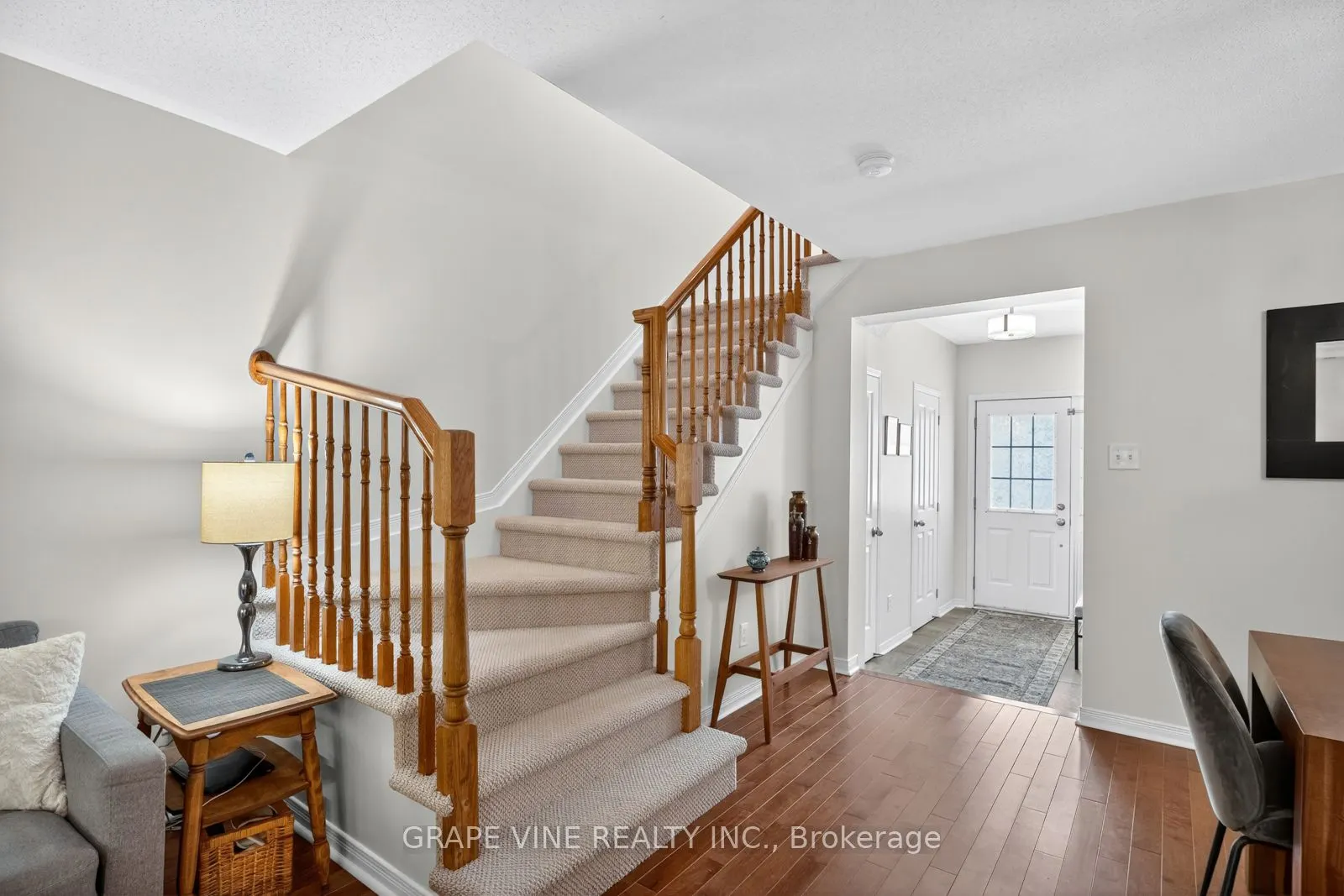 19 Fieldberry Private