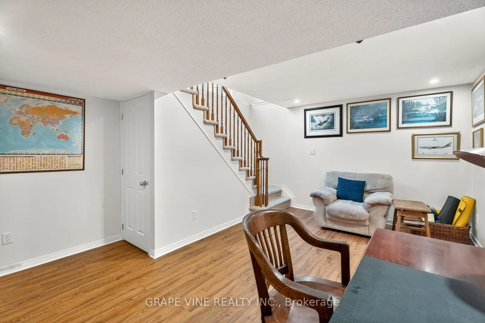 19 Fieldberry Private