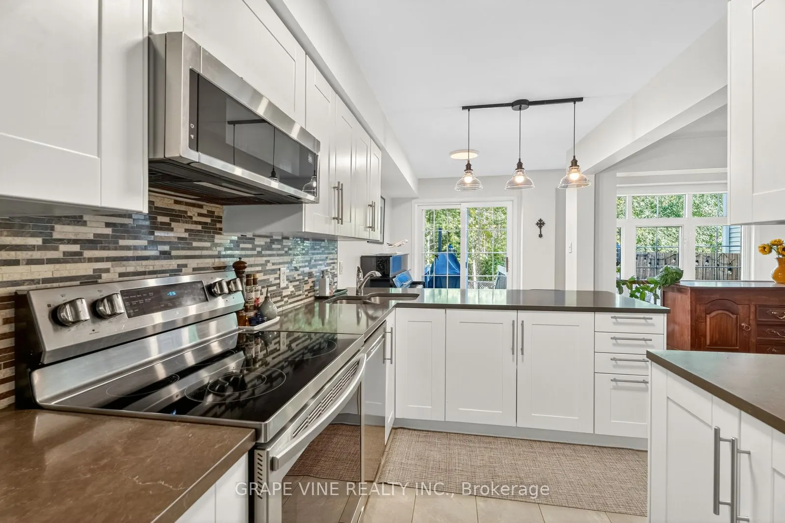 19 Fieldberry Private