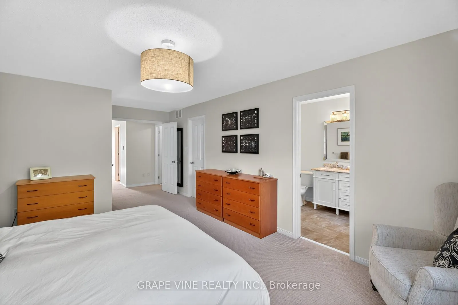 19 Fieldberry Private