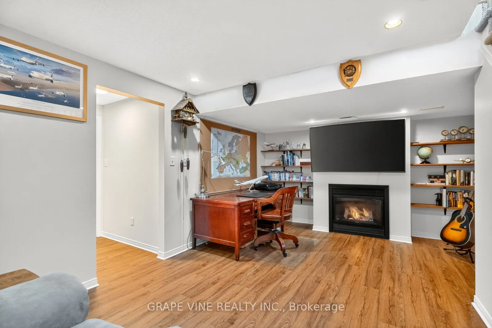 19 Fieldberry Private