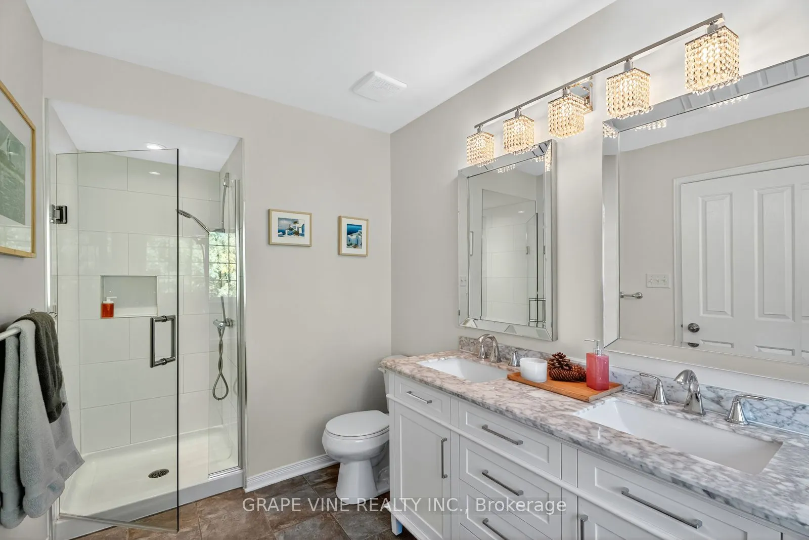 19 Fieldberry Private