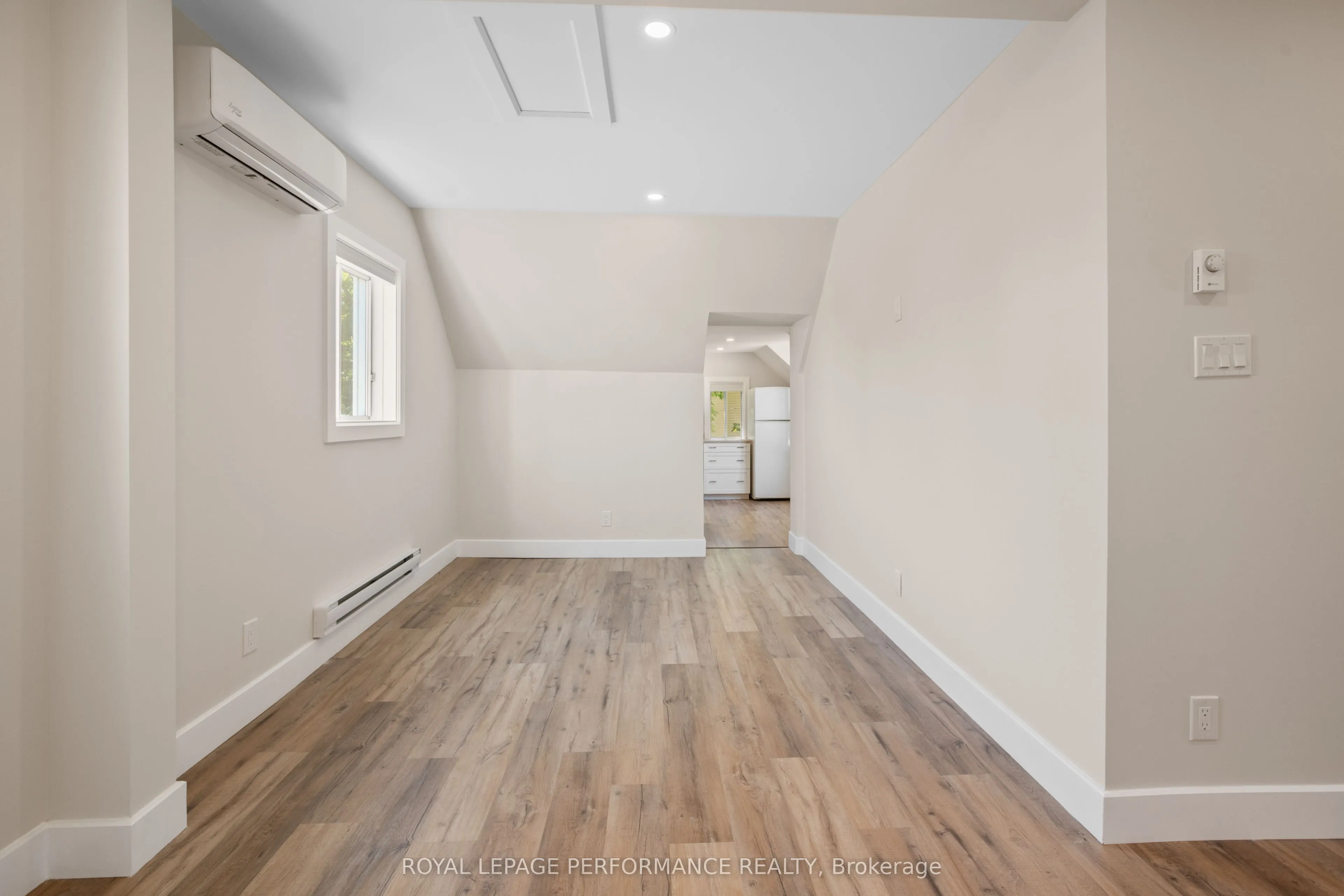 137-139 Main Street S