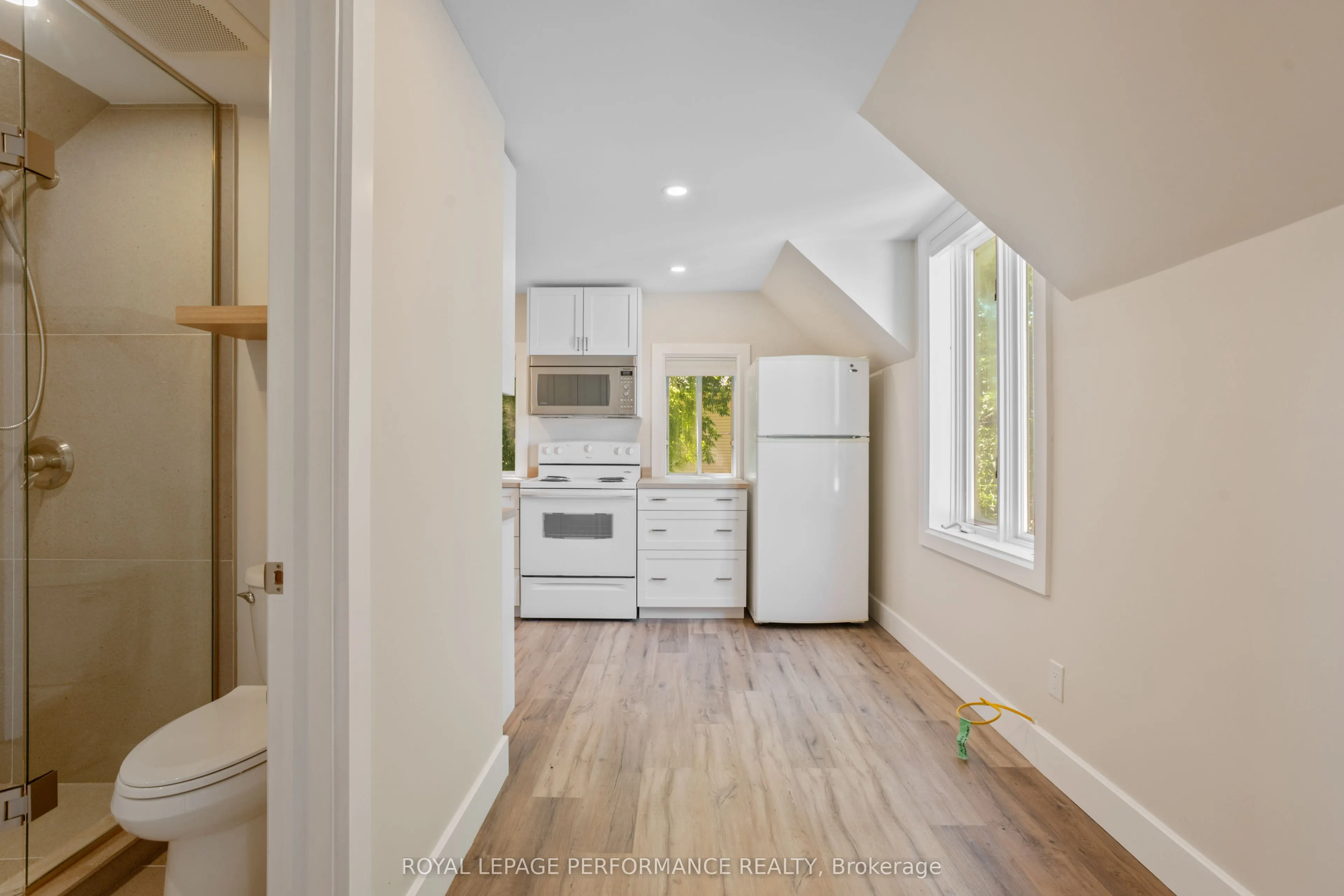 137-139 Main Street S
