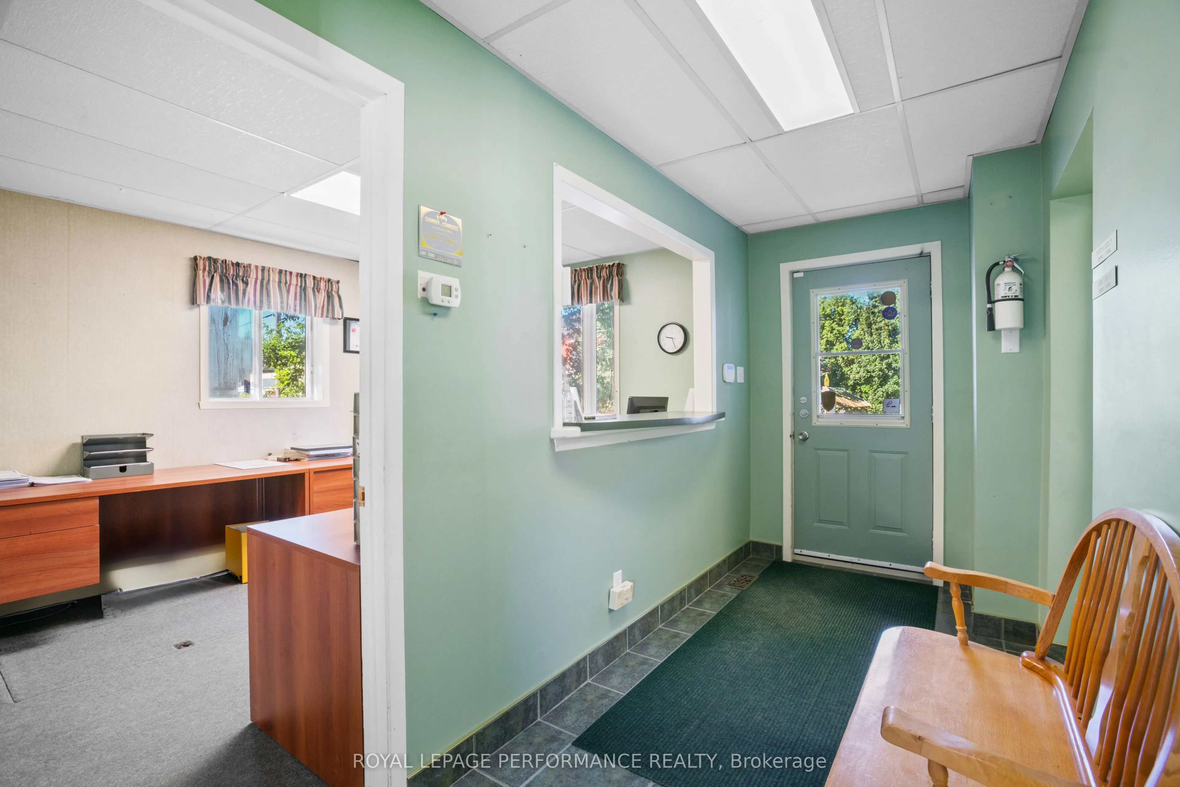 137-139 Main Street S