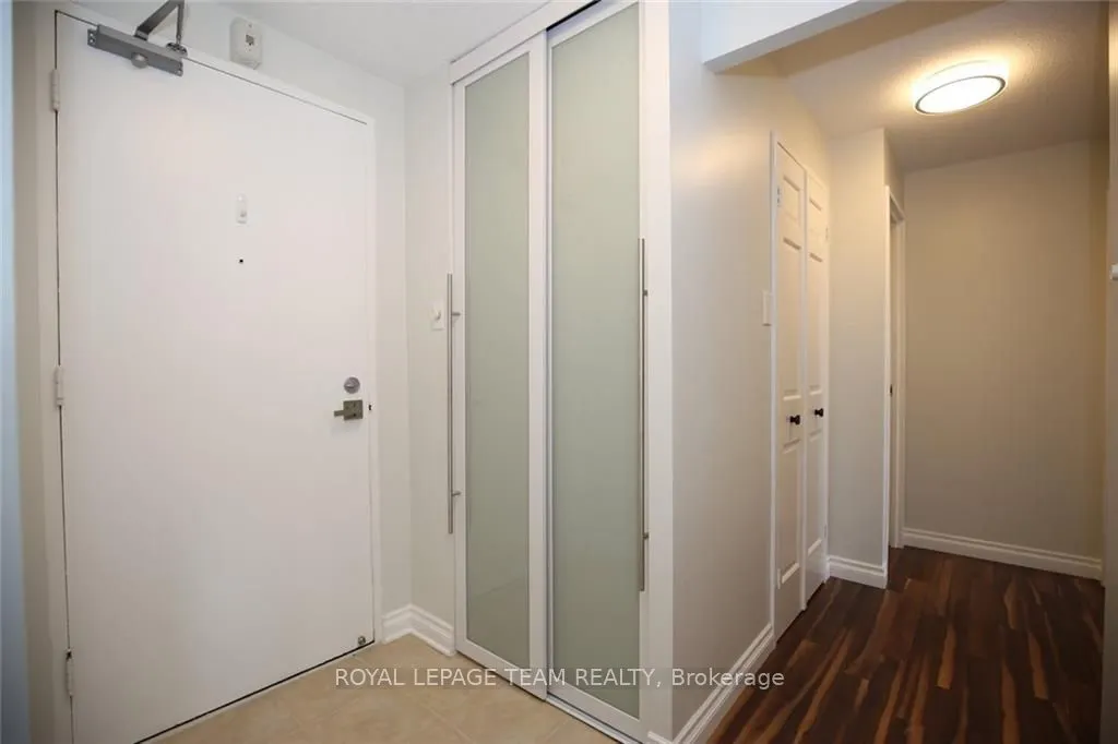 1100 Ambleside Drive, #1003