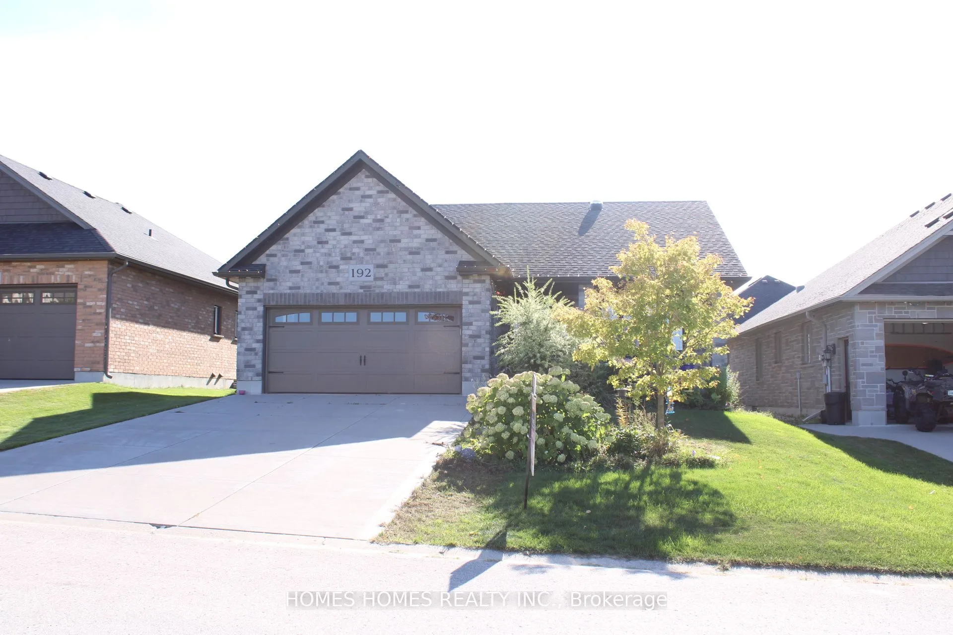 192 RUBY'S Crescent