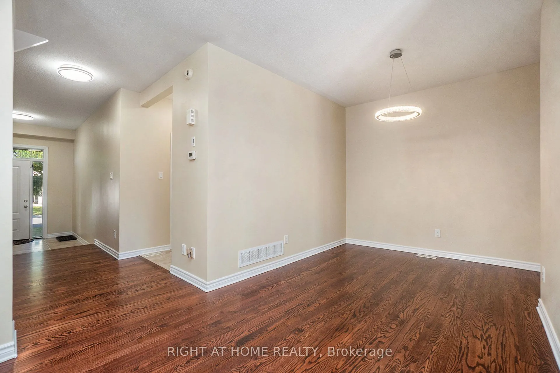 928 Bunchberry Way