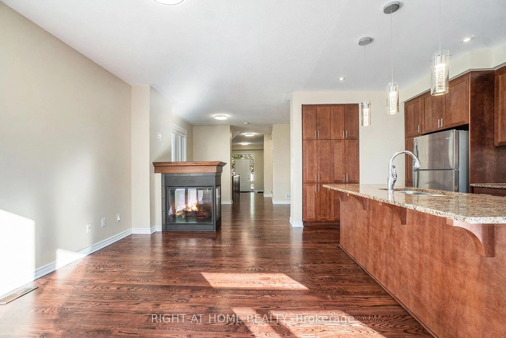 928 Bunchberry Way