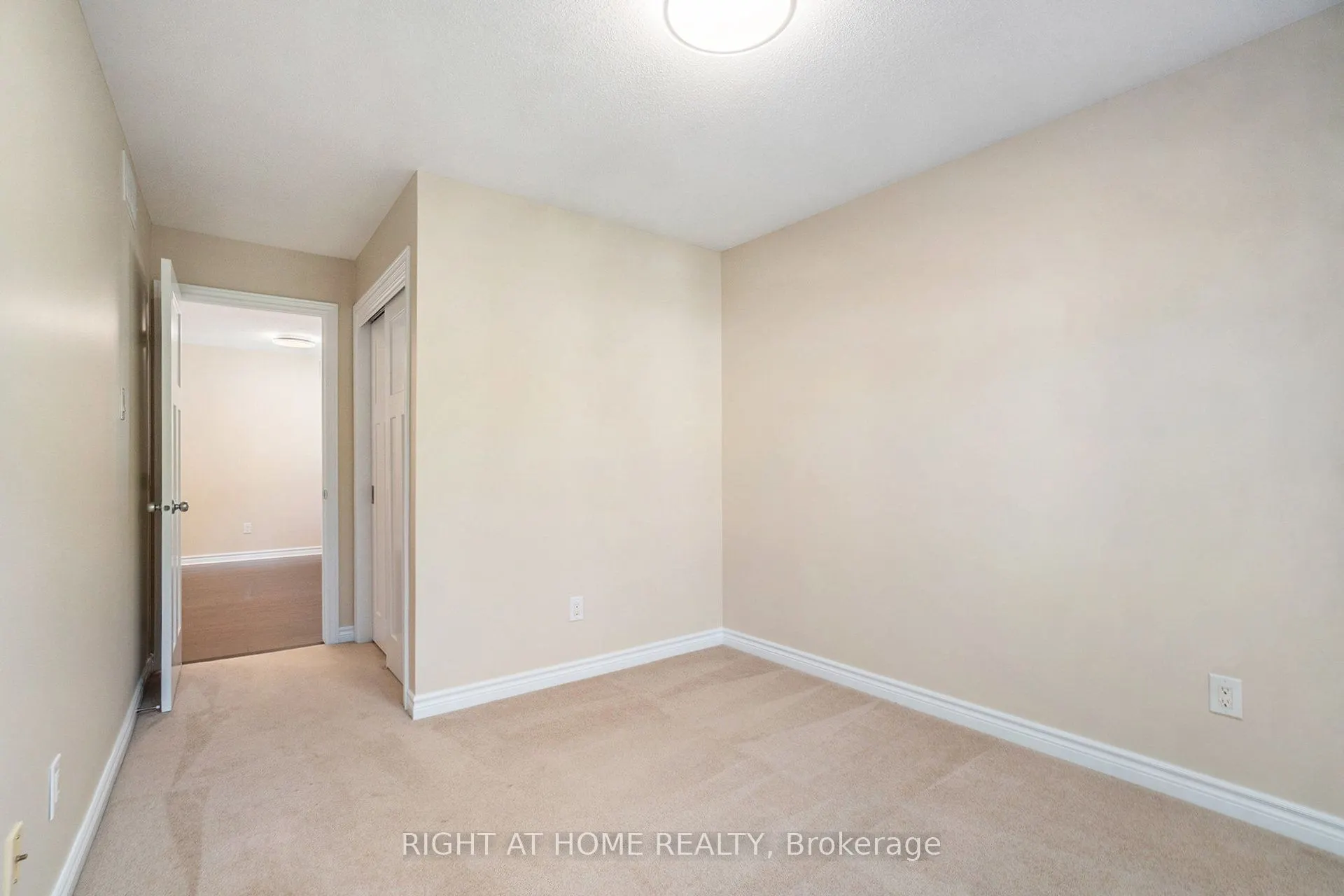 928 Bunchberry Way