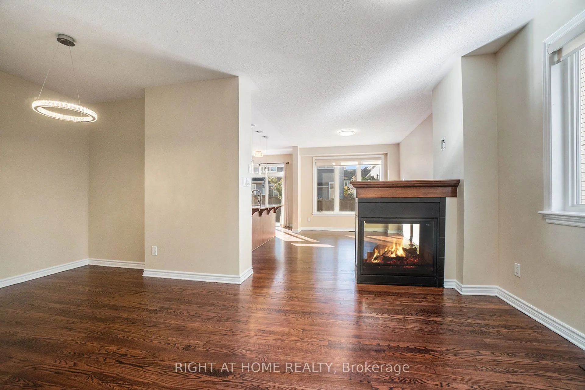 928 Bunchberry Way