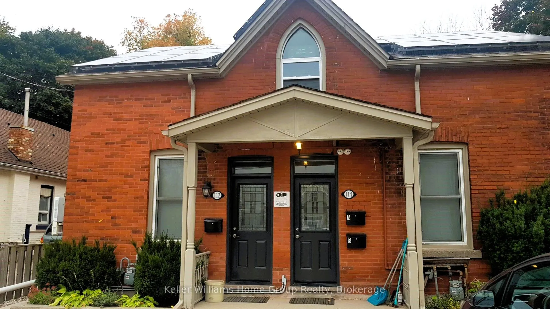 114A SURREY Street E